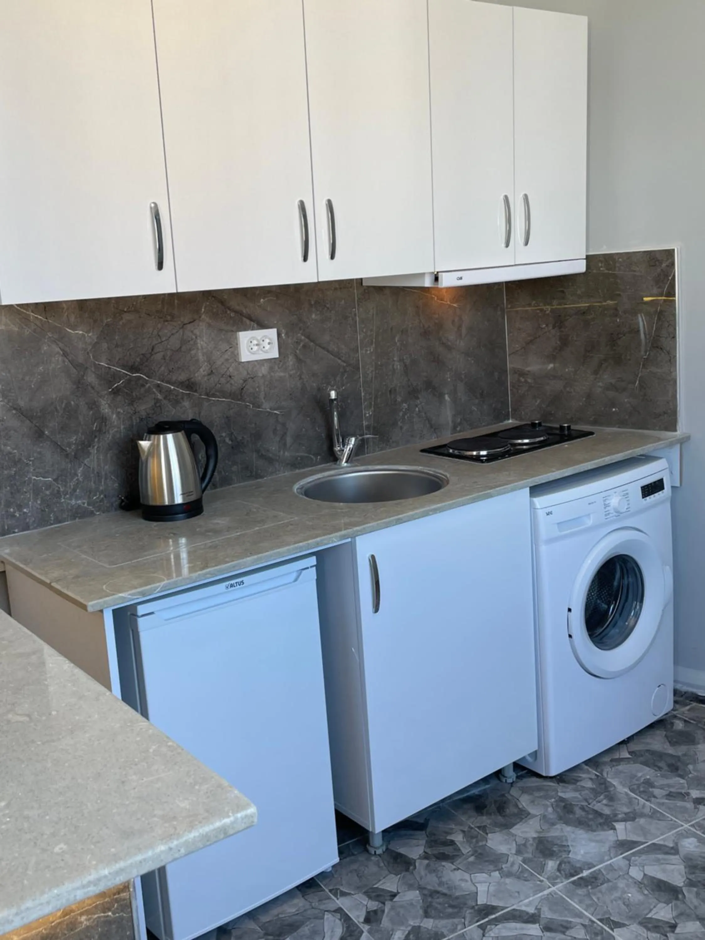 Kitchen or kitchenette in ERSOY EGE APART OTEL