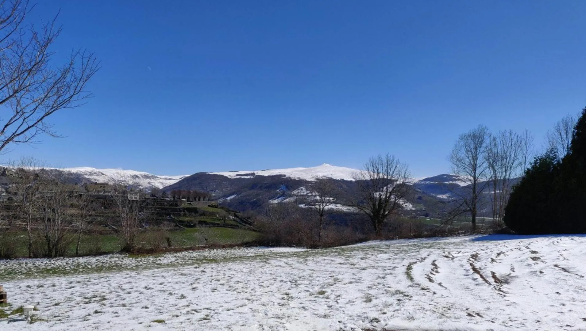 City view in Maison d'Hôtes La Grange