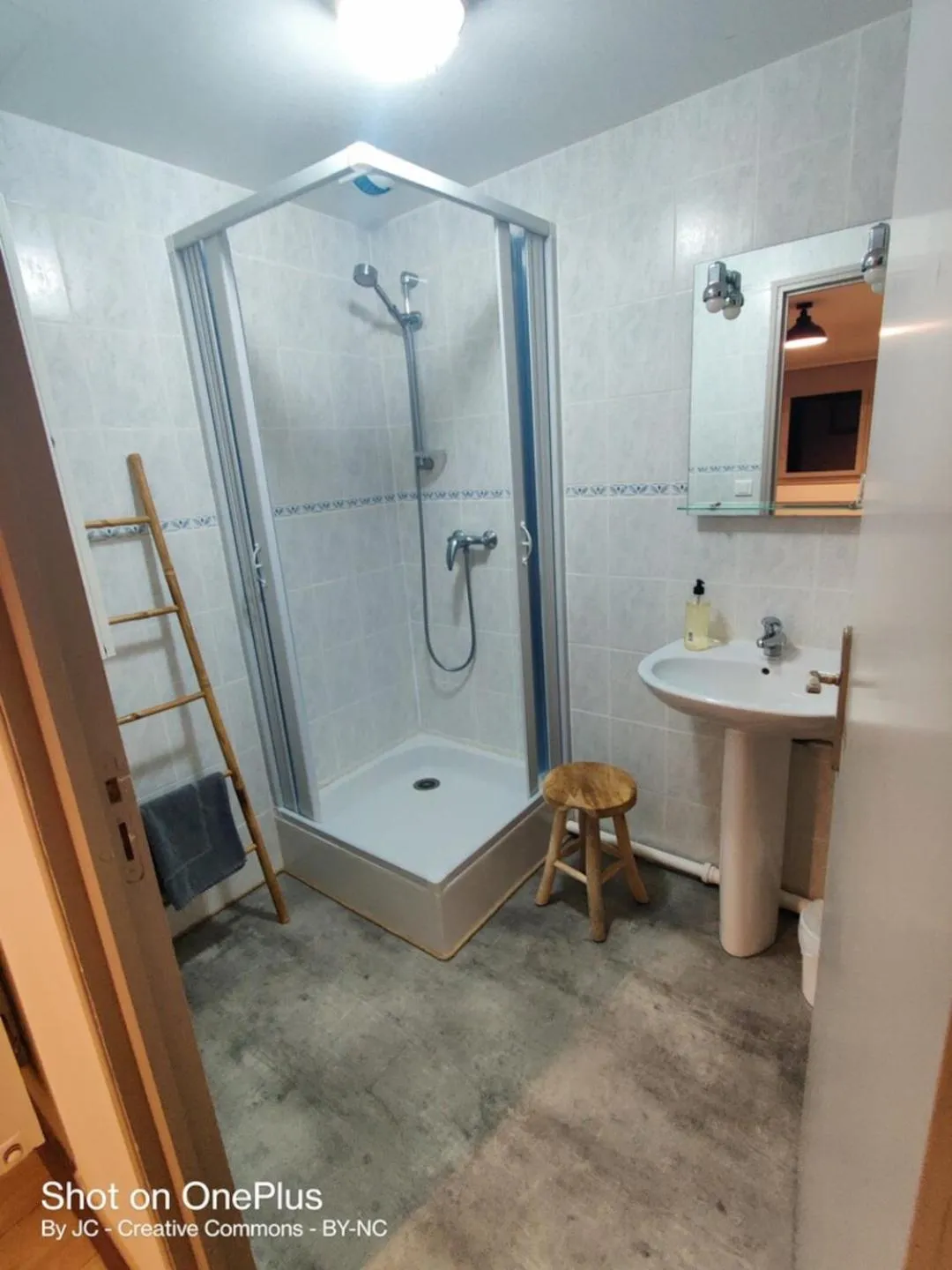 Shower in Maison d'Hôtes La Grange