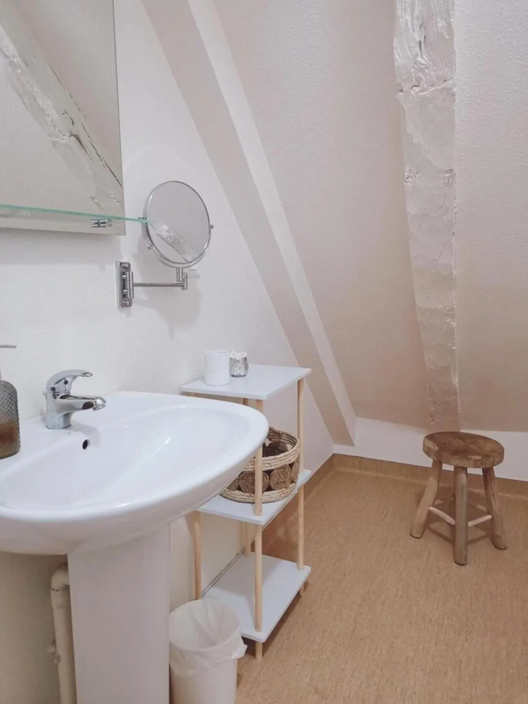 Toilet in Maison d'Hôtes La Grange