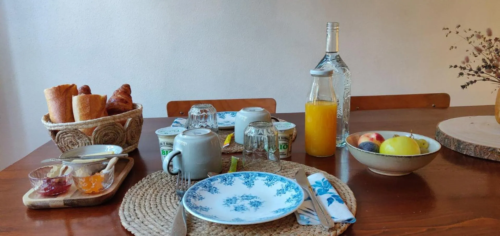 Breakfast in Maison d'Hôtes La Grange