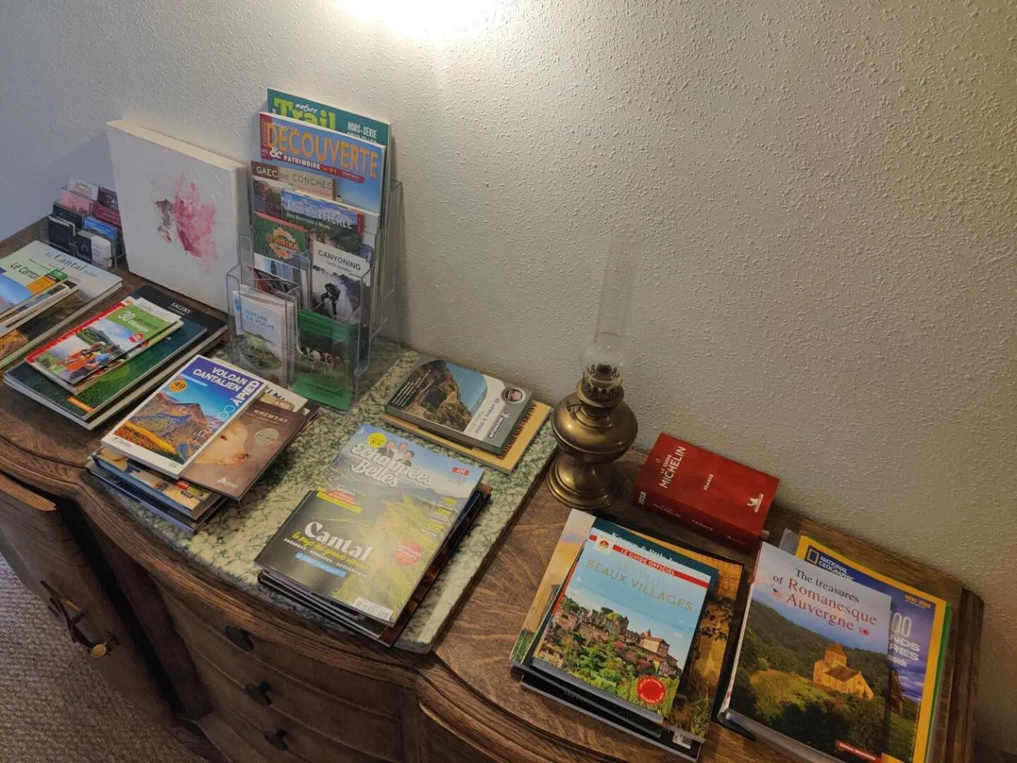 Seating area in Maison d'Hôtes La Grange