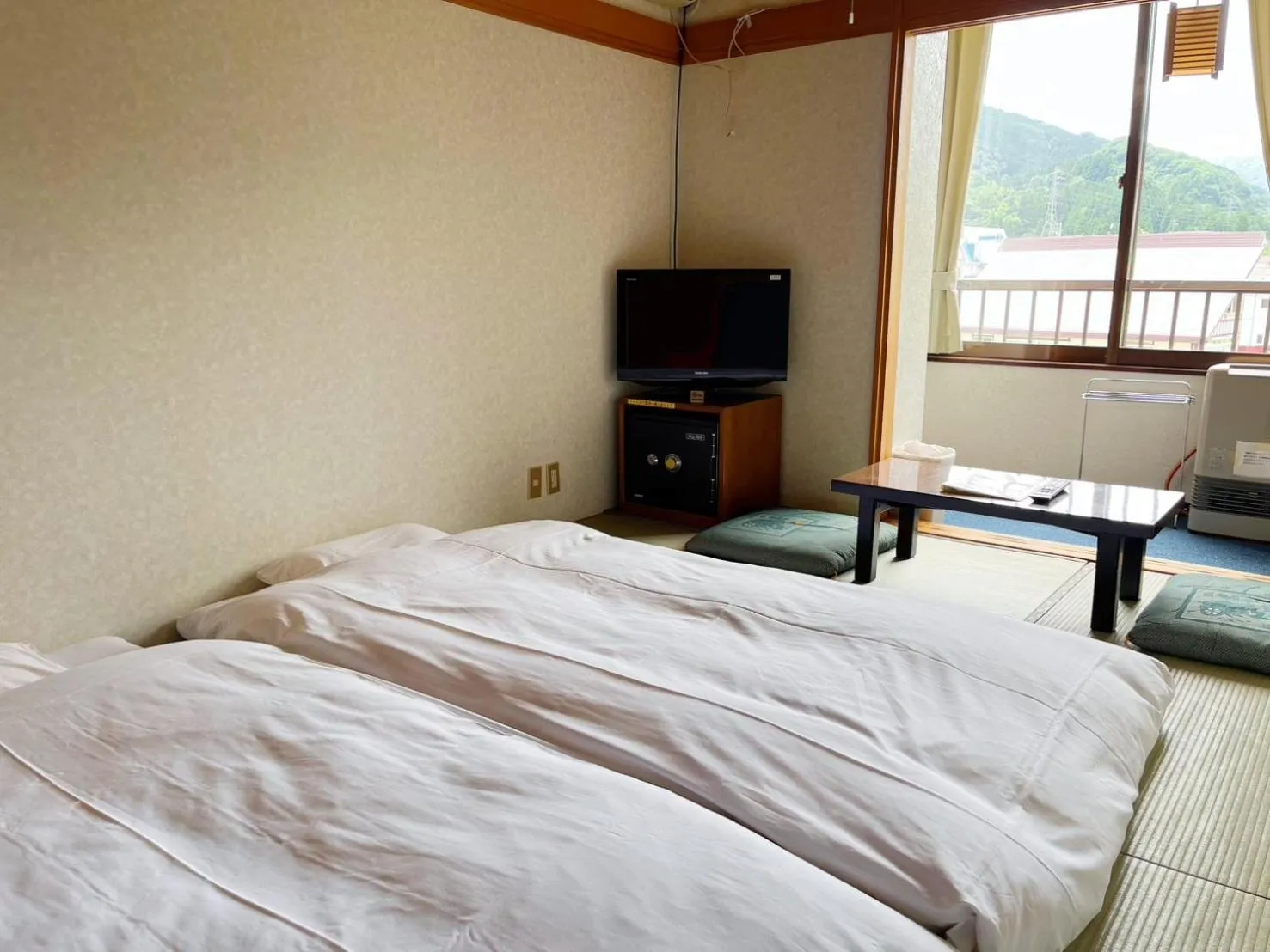 Bed in Yuzawa Hotel New Fukudaya-ski in ski out