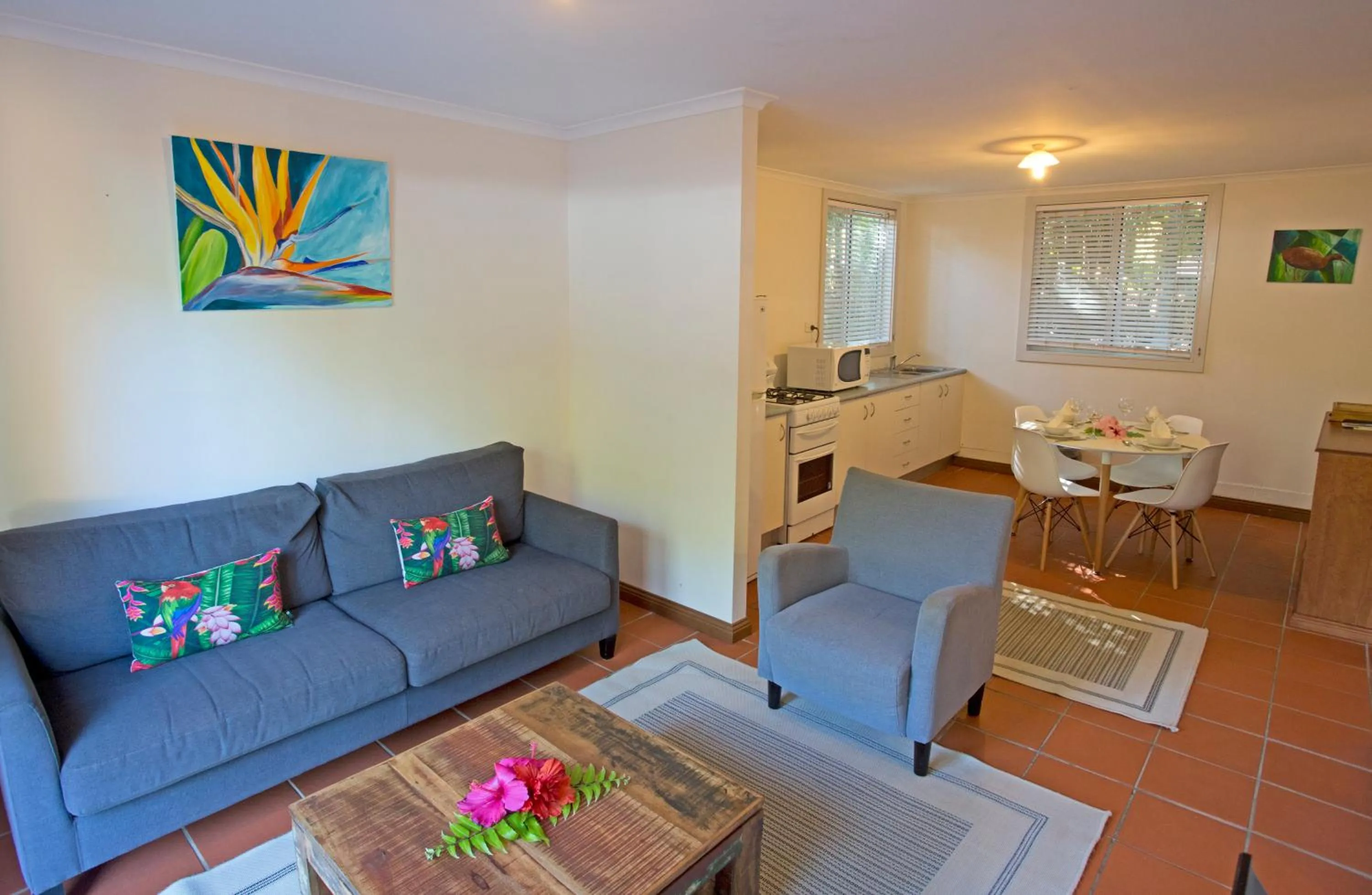 Photo of the whole room in Beachcomber Lodge