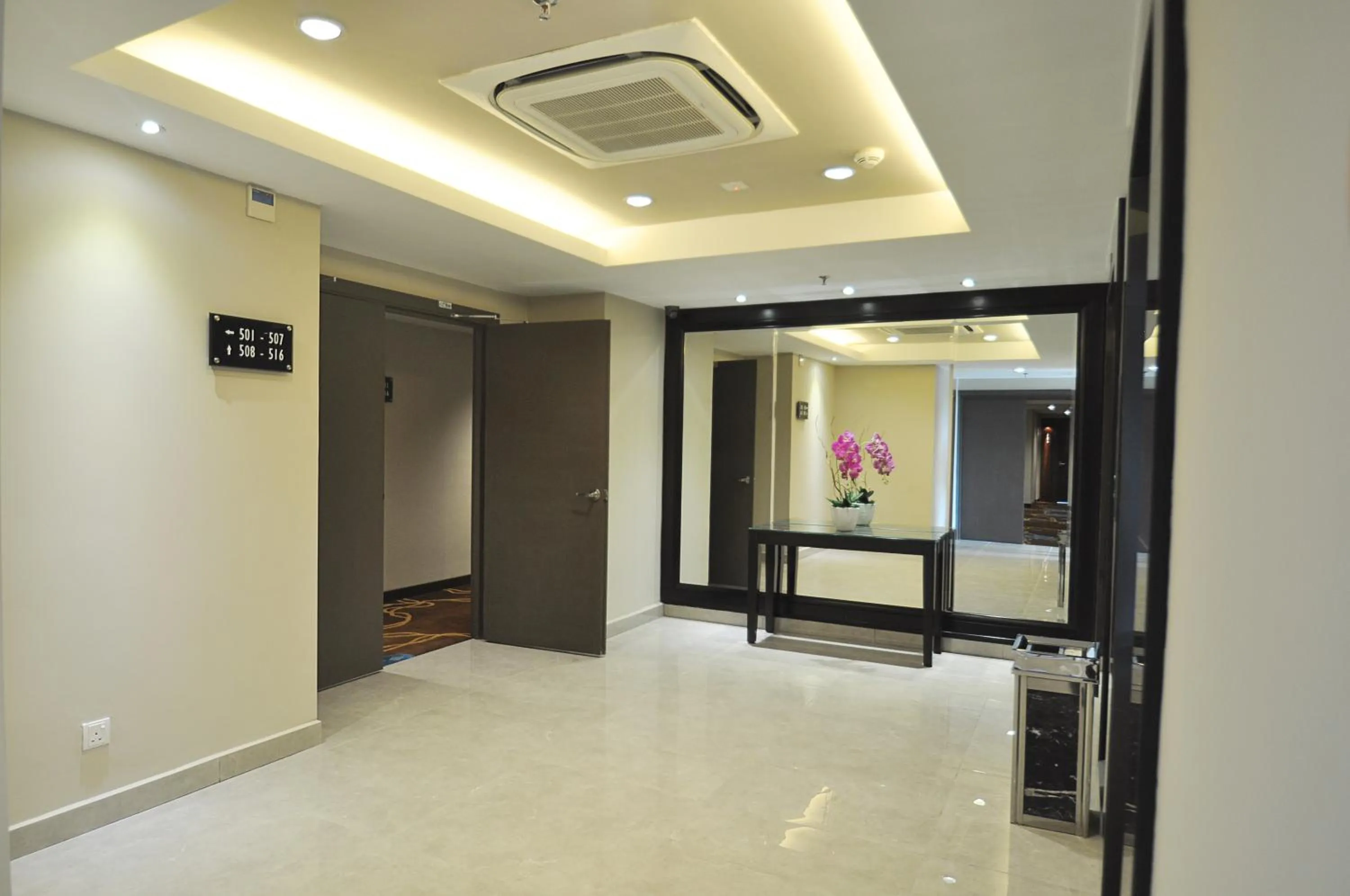 Lobby or reception in Dreamtel Kota Kinabalu