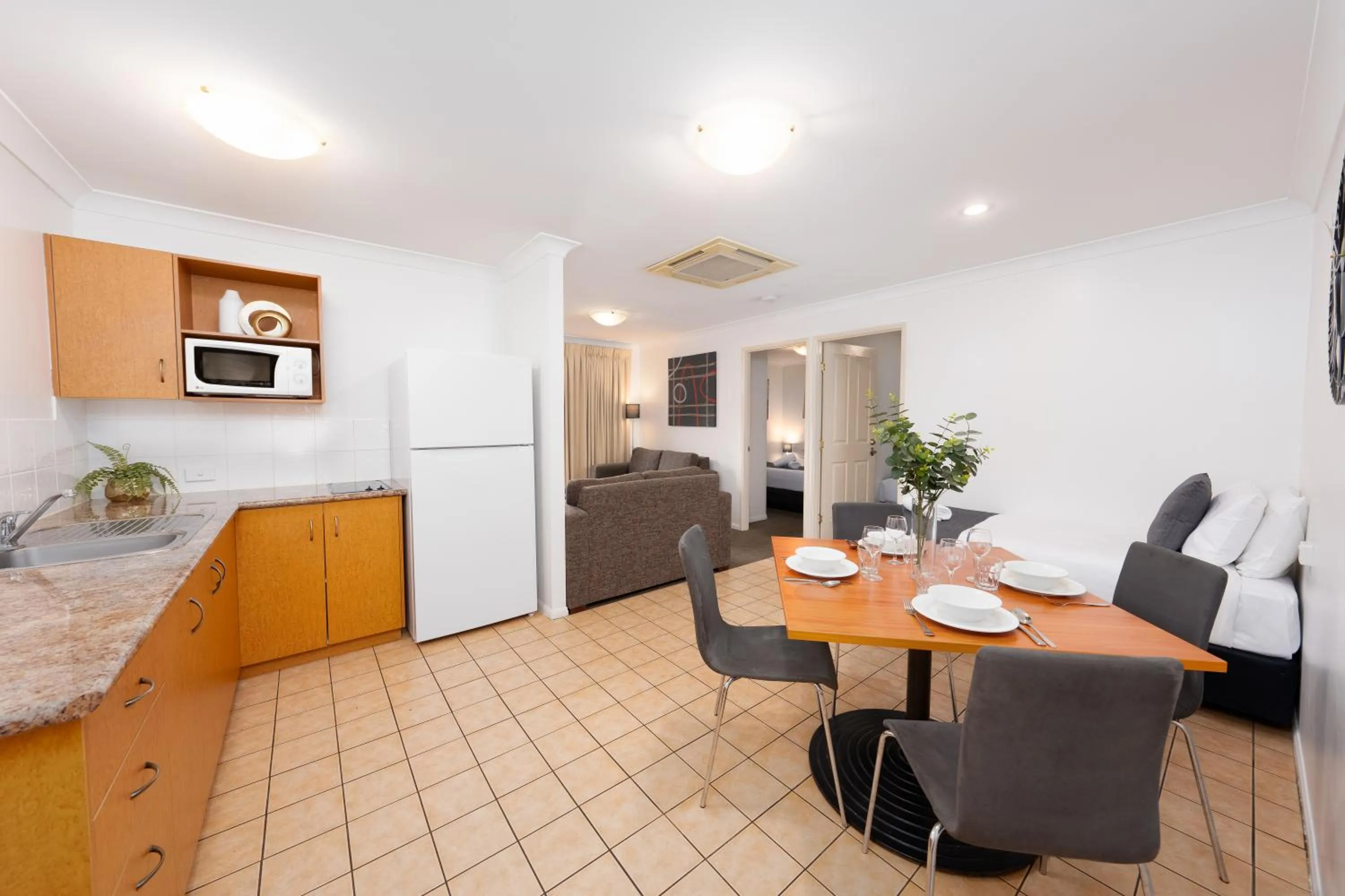 Coffee/tea facilities in Best Western Tuscany on Tor Motor Inn