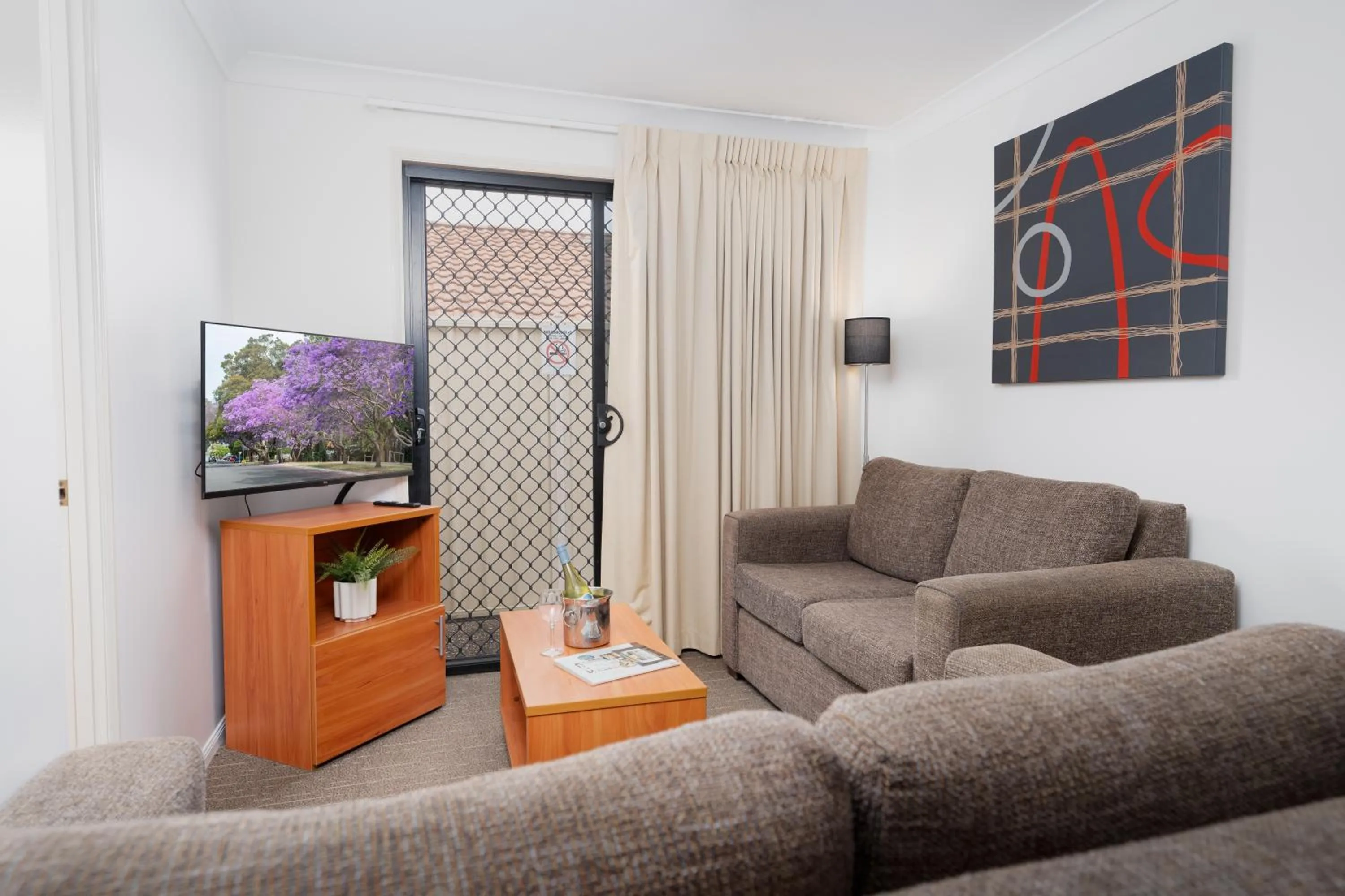 TV and multimedia in Best Western Tuscany on Tor Motor Inn