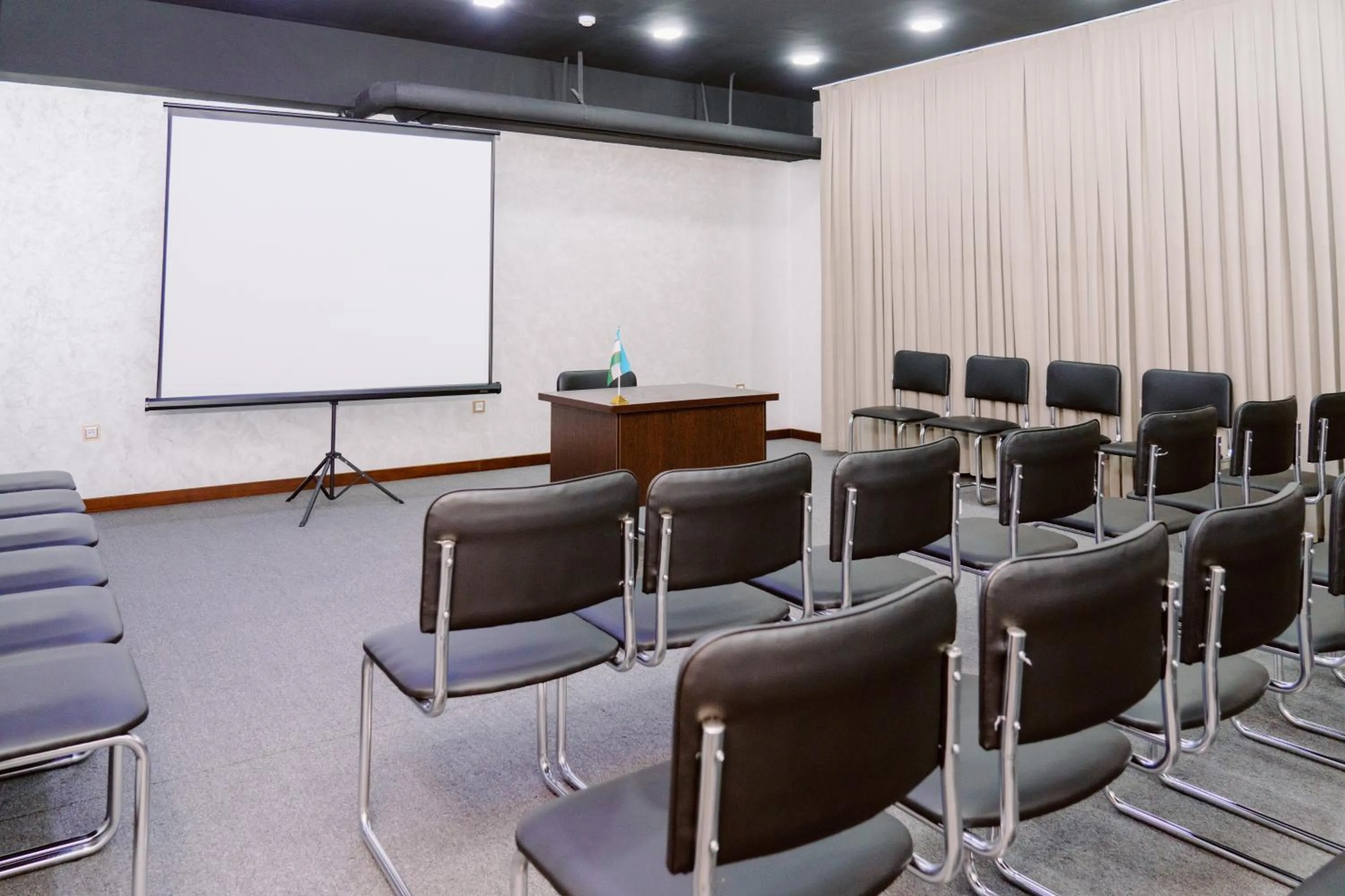 Meeting/conference room in PGA Hotel Free Shuttle to Airport