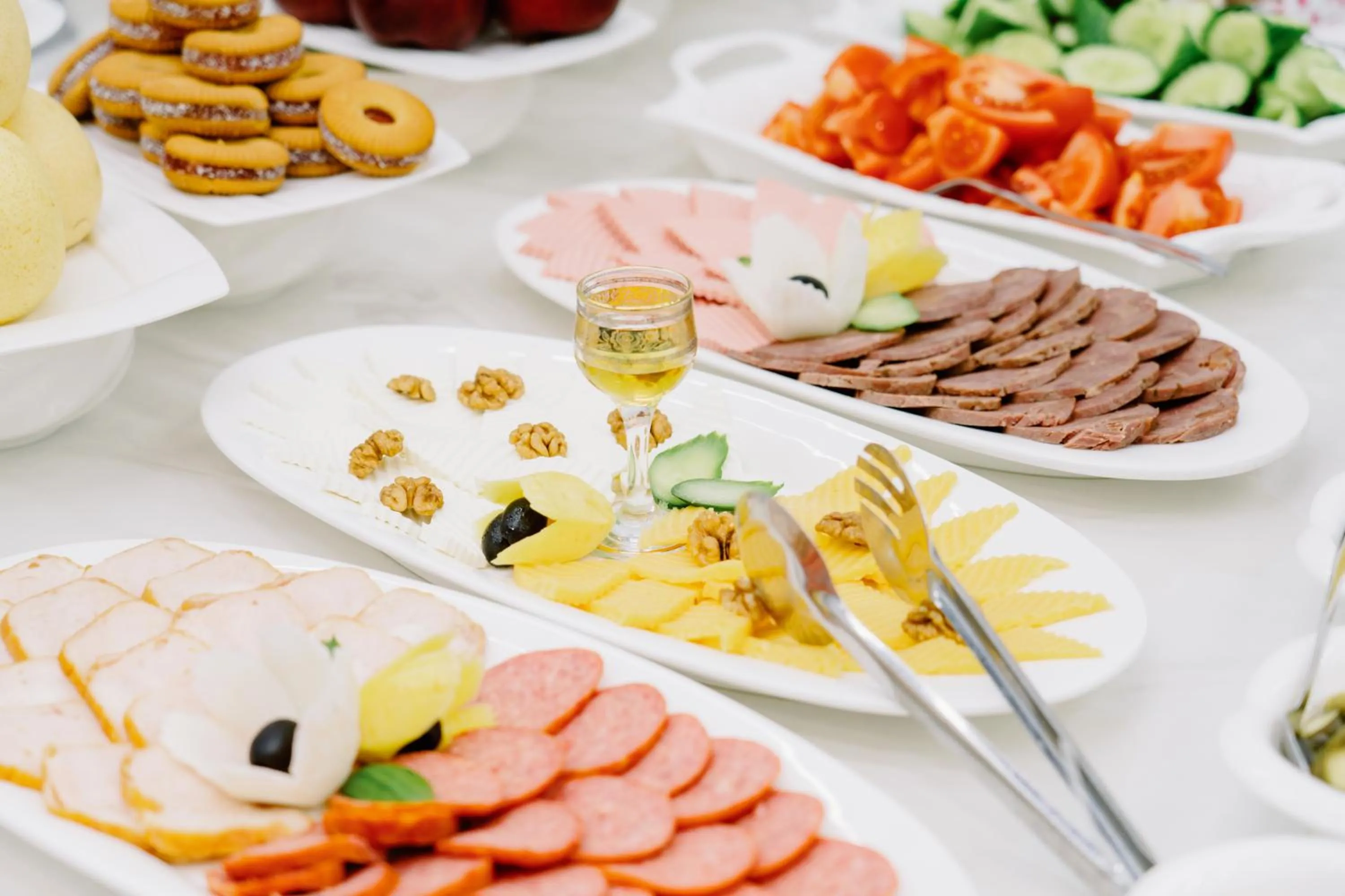 Breakfast in PGA Hotel Free Shuttle to Airport