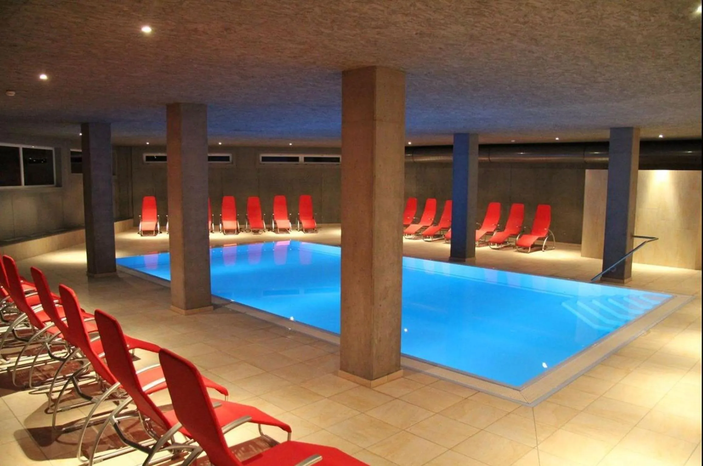 Swimming pool in Hotel Alpenrose aktiv & sport