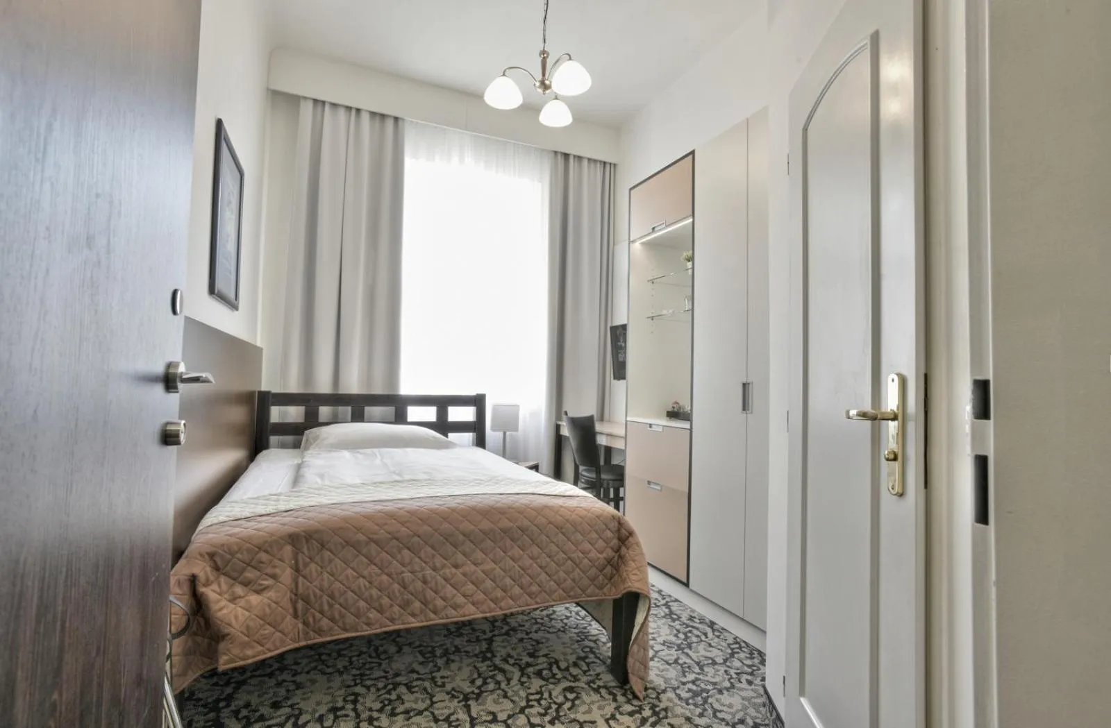 Photo of the whole room, Bed in Máchova