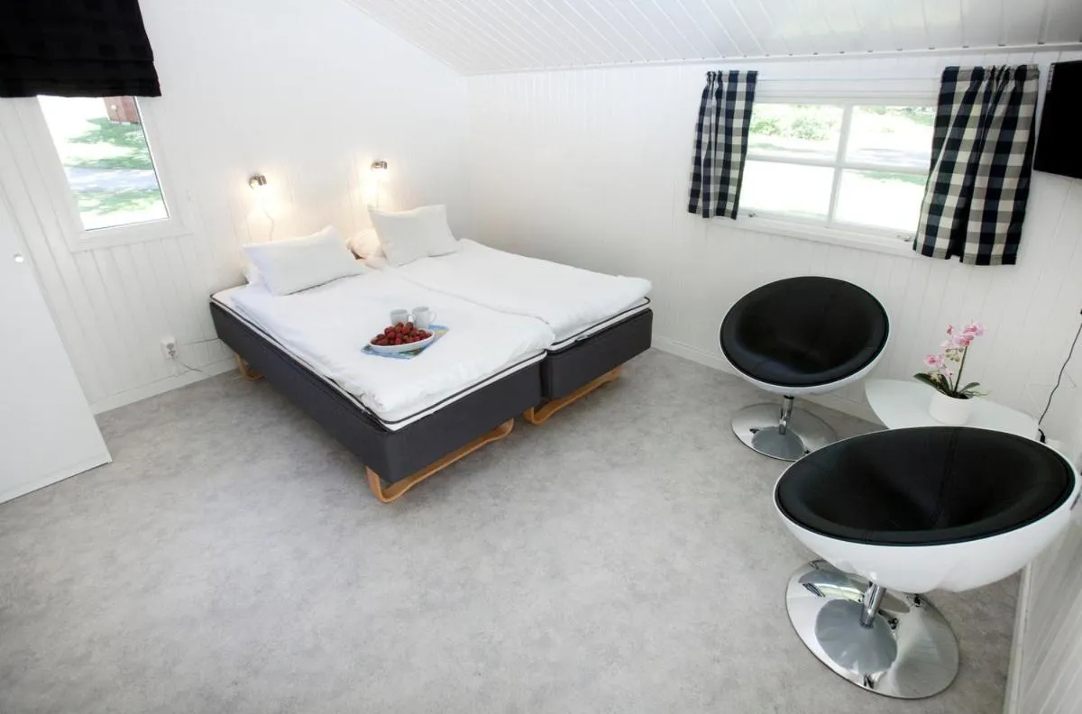 Property building, Bed in Västervik Resort