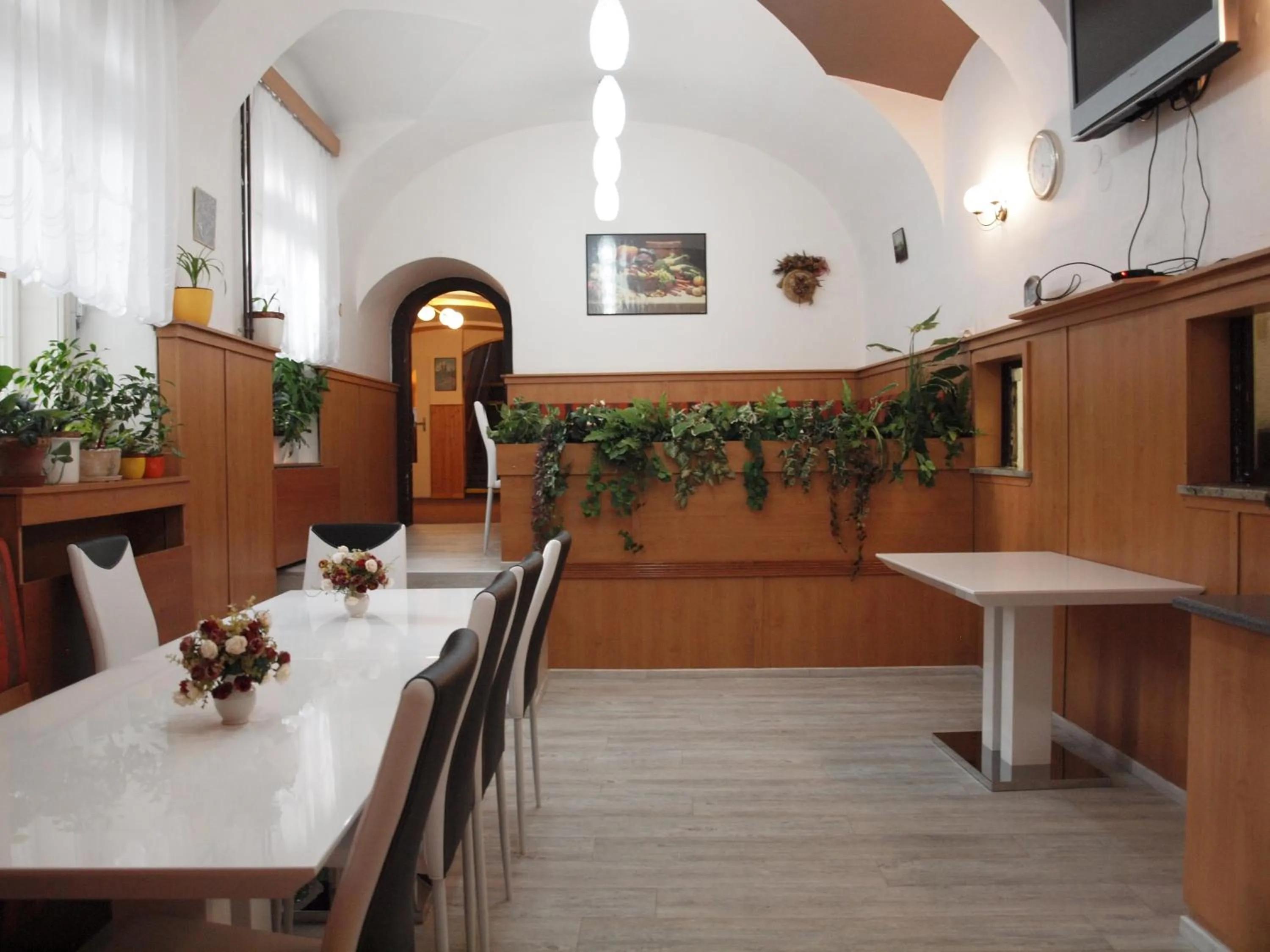 Restaurant/places to eat in Pension Jana - Domov Mládeže