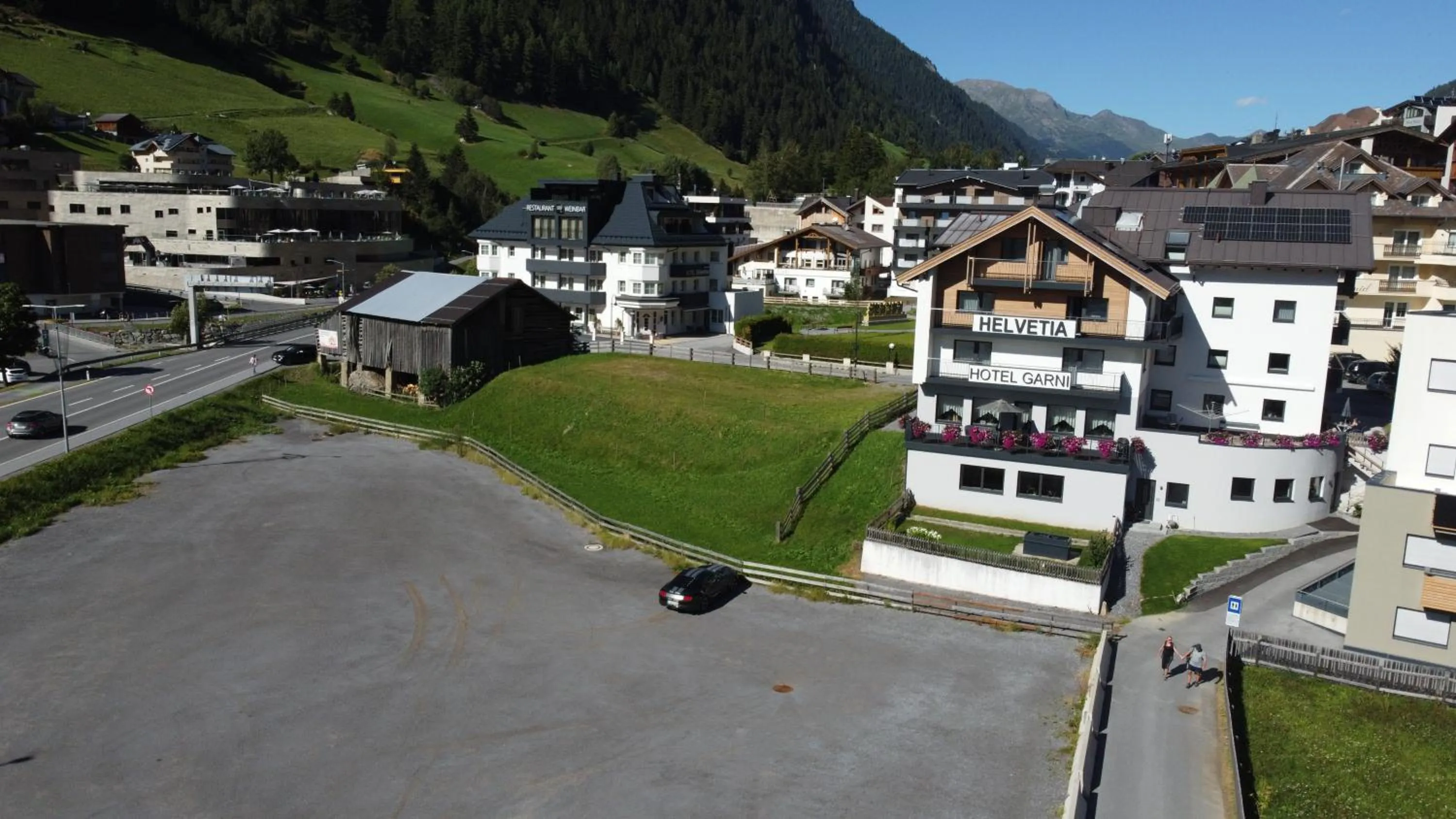 Property building in Hotel Garni Helvetia