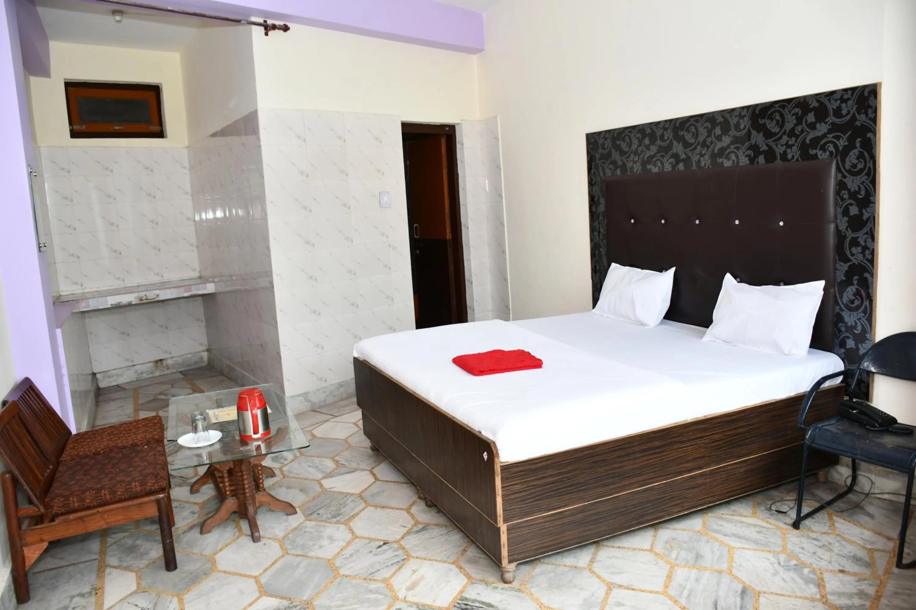 Bed in HOTEL HIMALYAN PARADISE