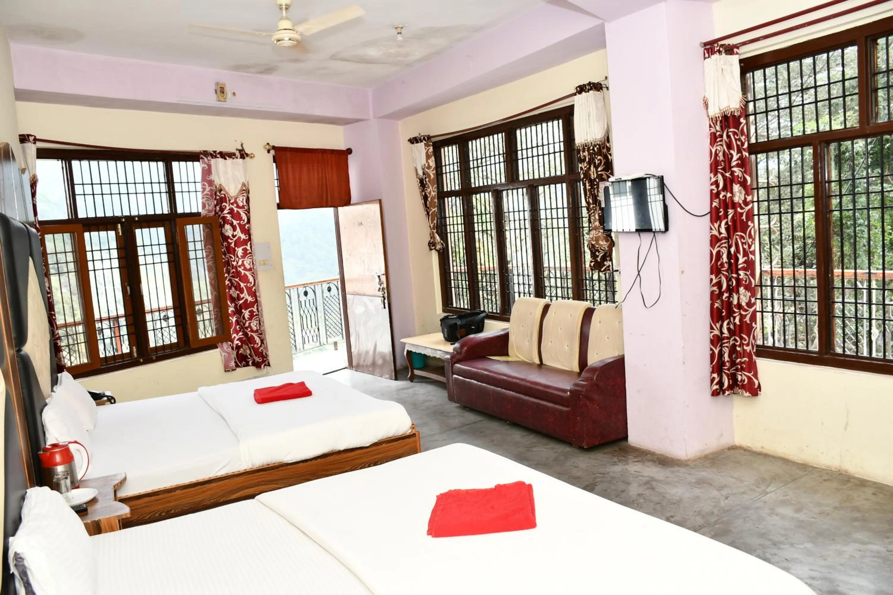 Bed in HOTEL HIMALYAN PARADISE