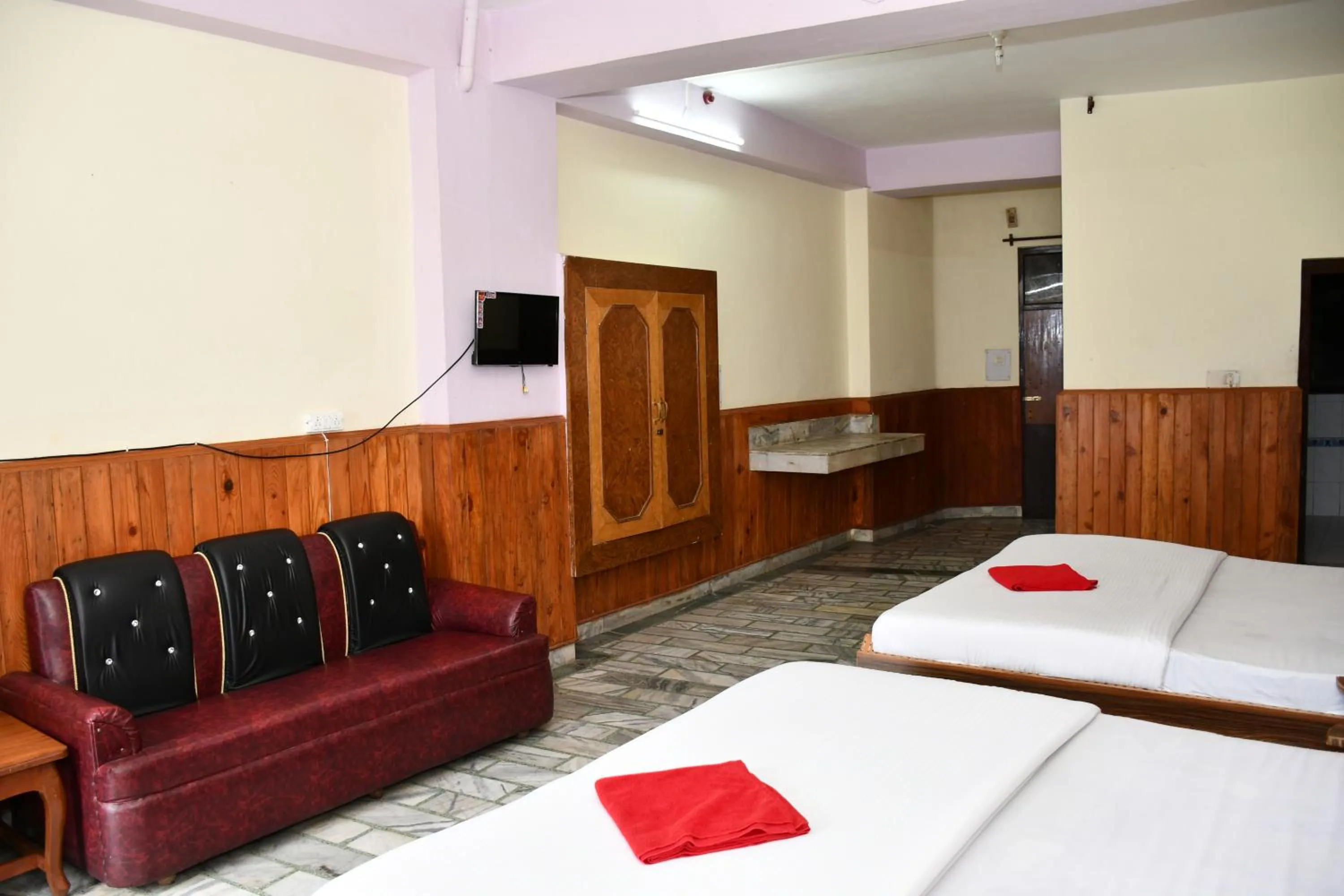 Bed in HOTEL HIMALYAN PARADISE