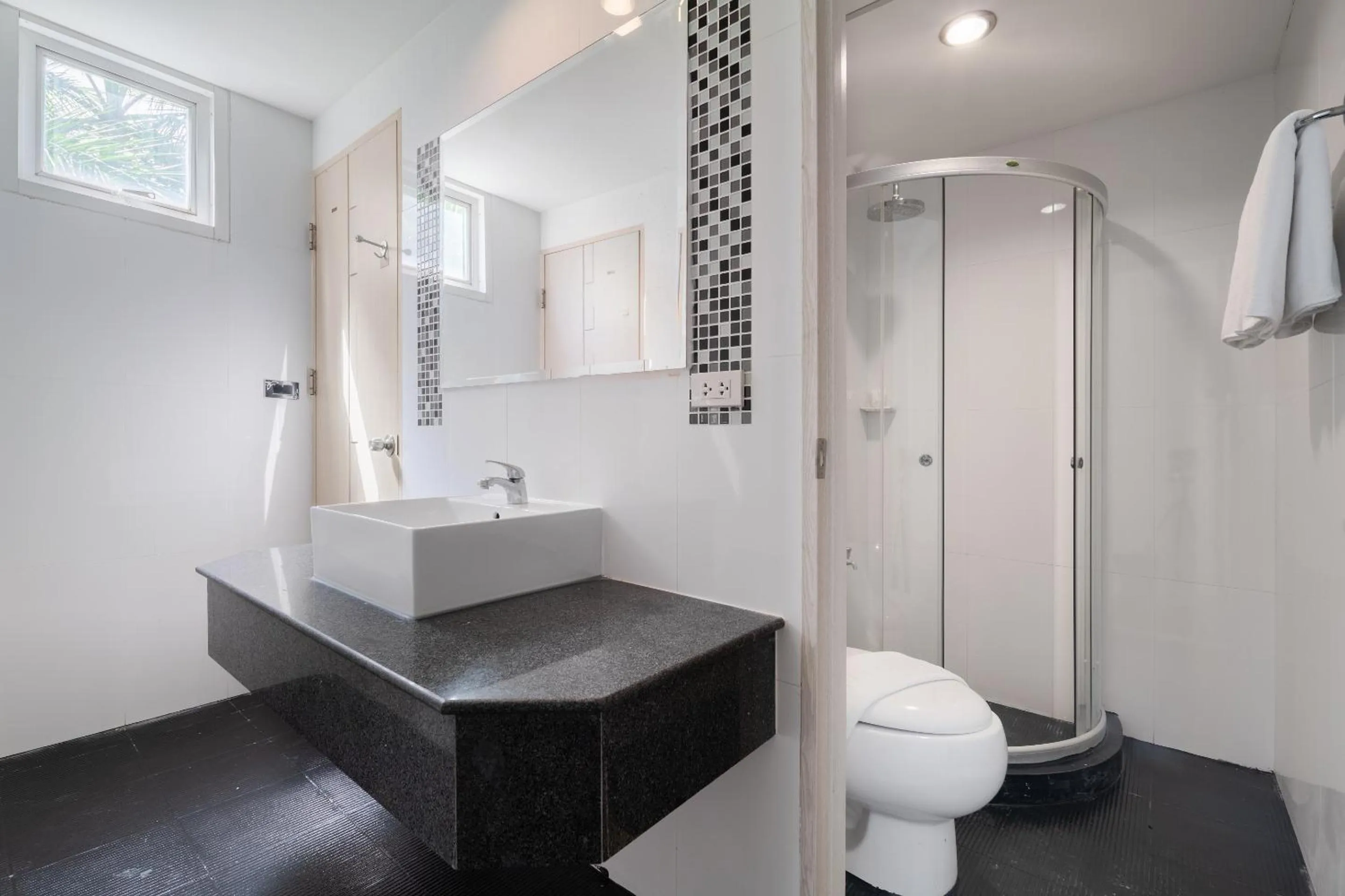 iCheck inn Residences Sathorn