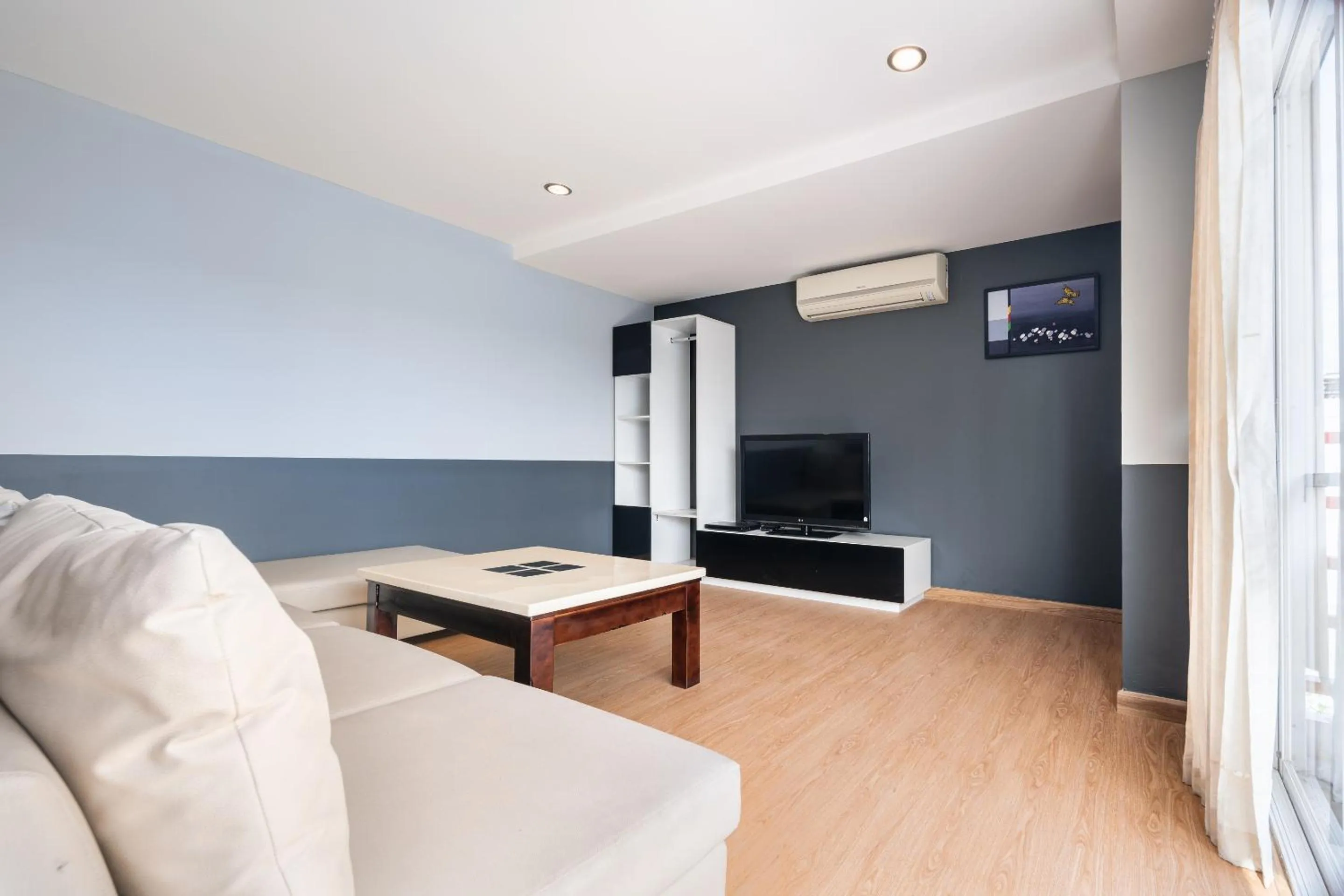 iCheck inn Residences Sathorn