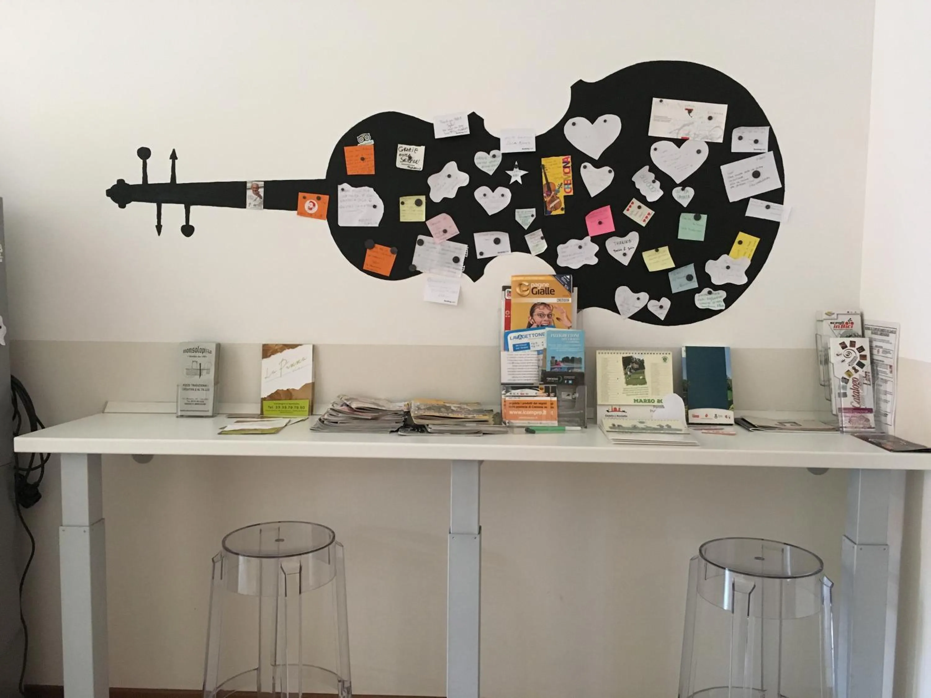 Communal lounge/ TV room in L'Archetto