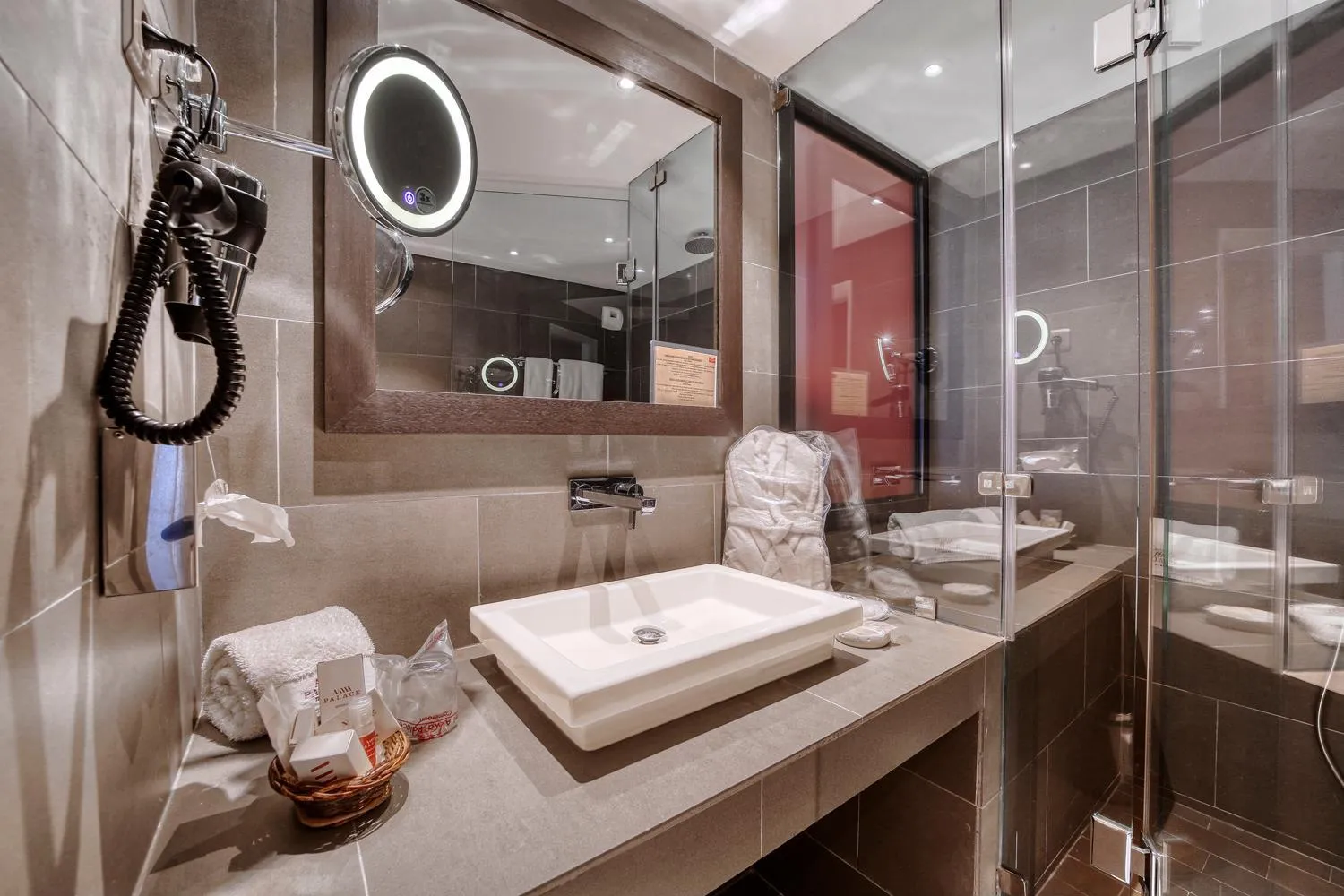 Bathroom in AKWA PALACE Douala