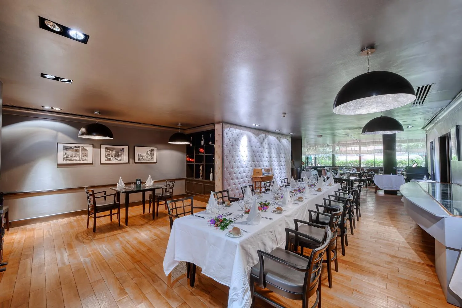 Restaurant/places to eat in AKWA PALACE Douala