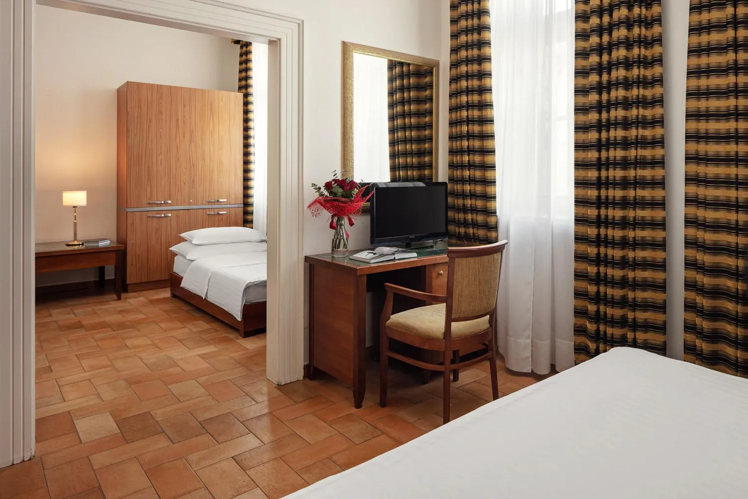 Bed in Hotel Galileo