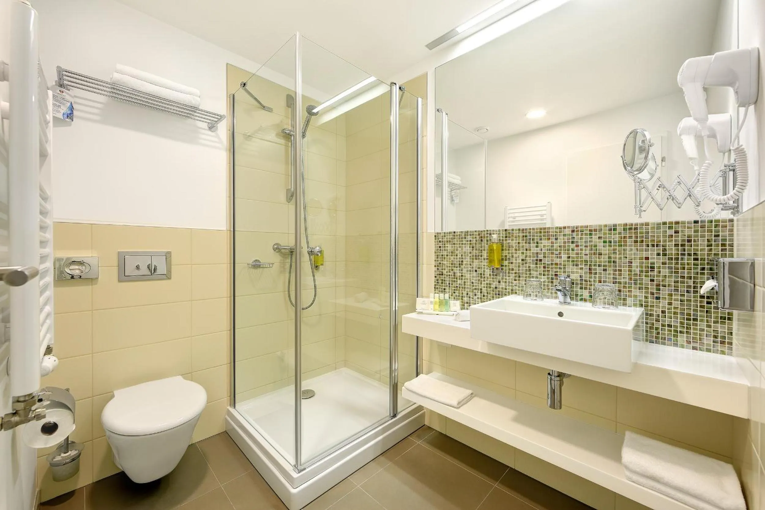 Shower in Hotel Duo & Wellness