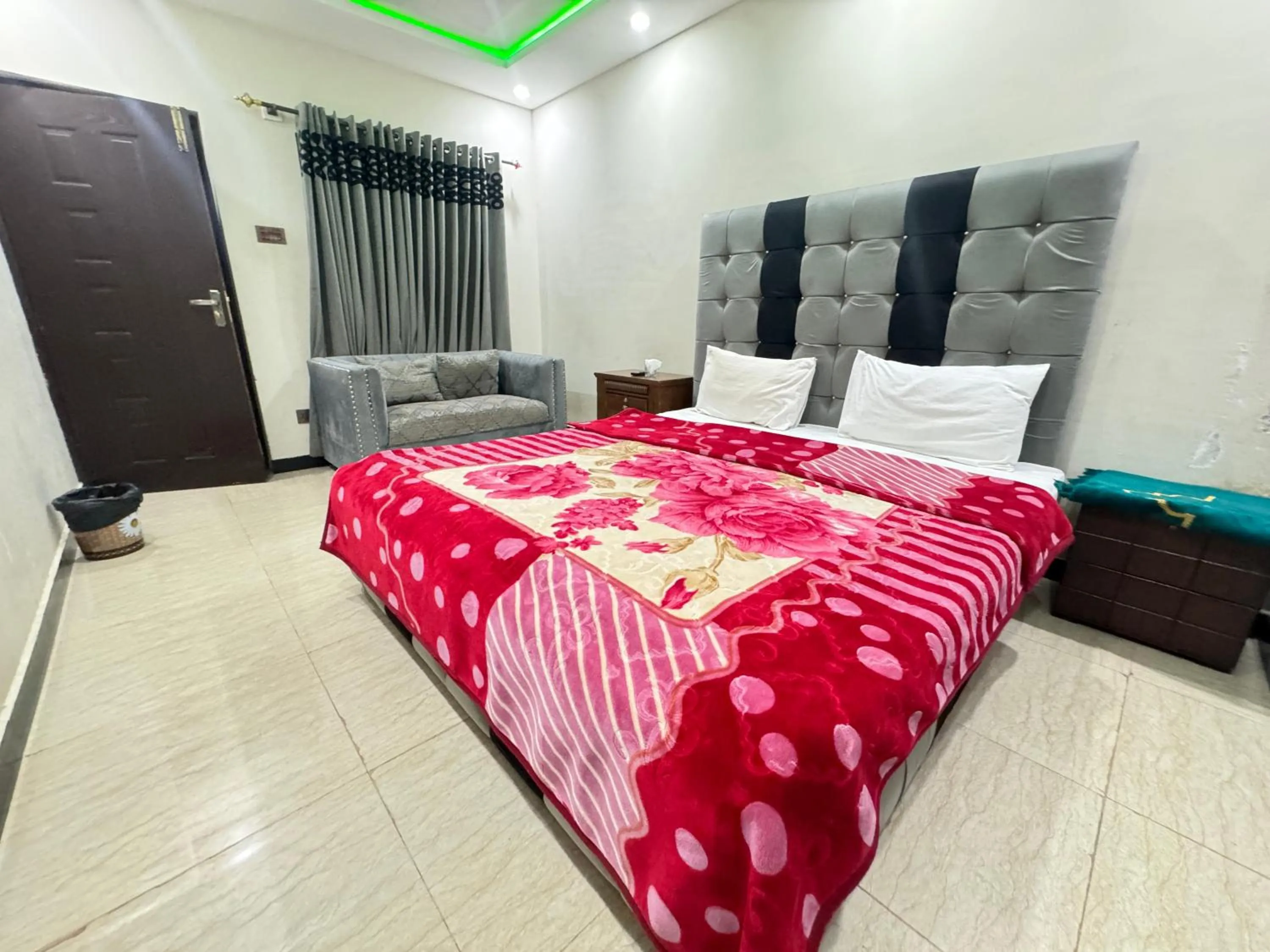 Bed in Millat Hotel G9-4