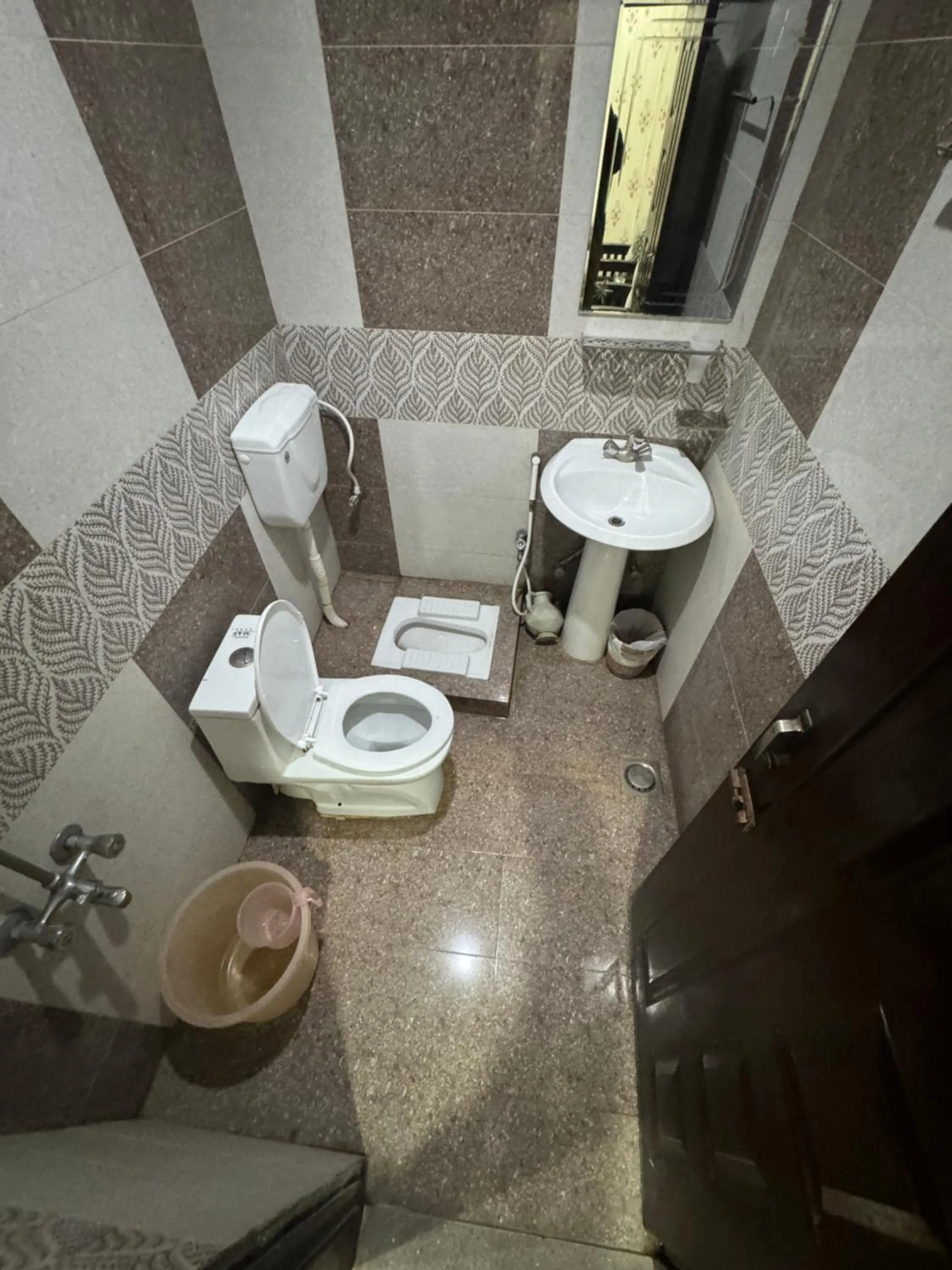Bathroom in Millat Hotel G9-4