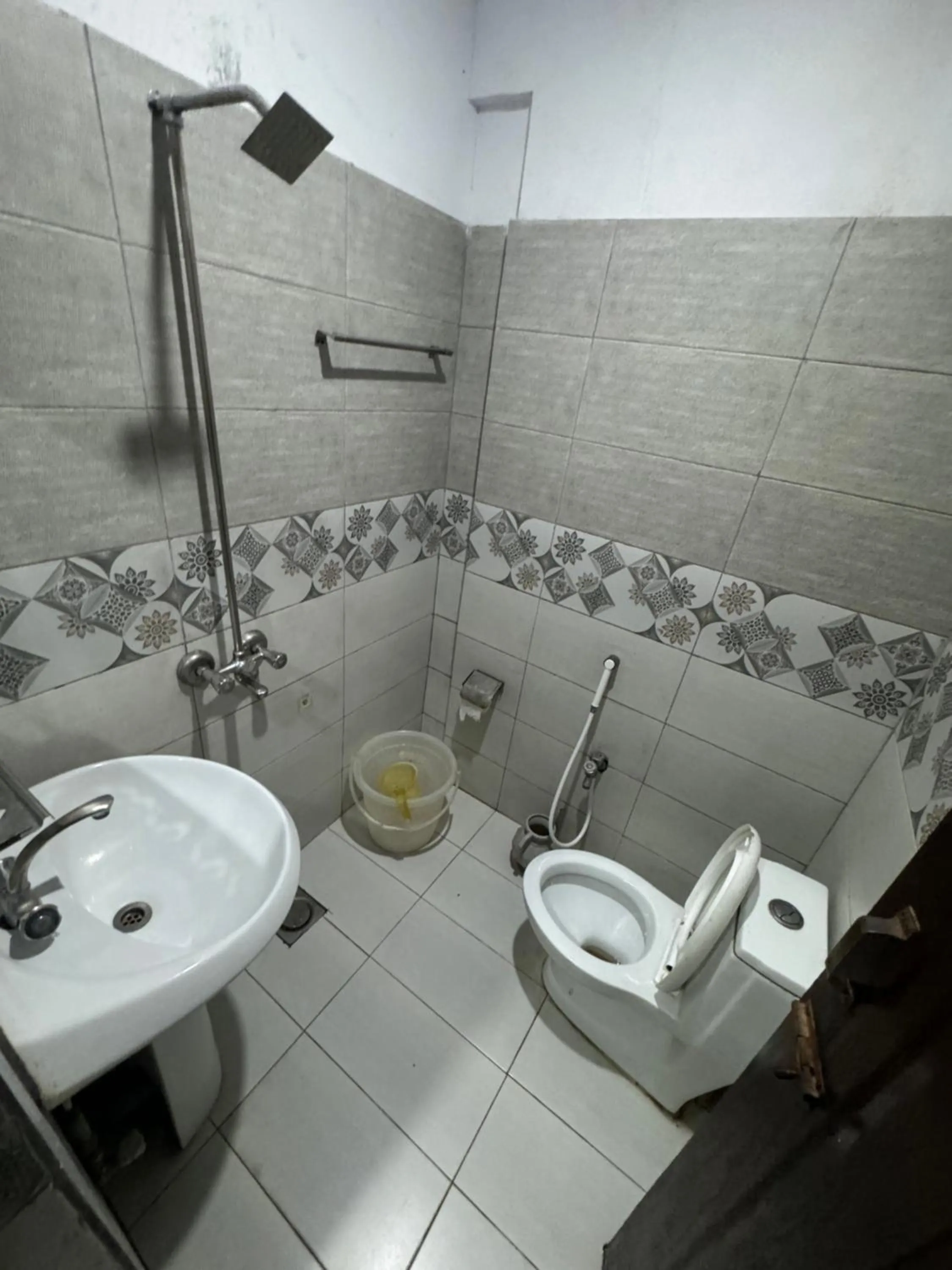 Bathroom in Millat Hotel G9-4