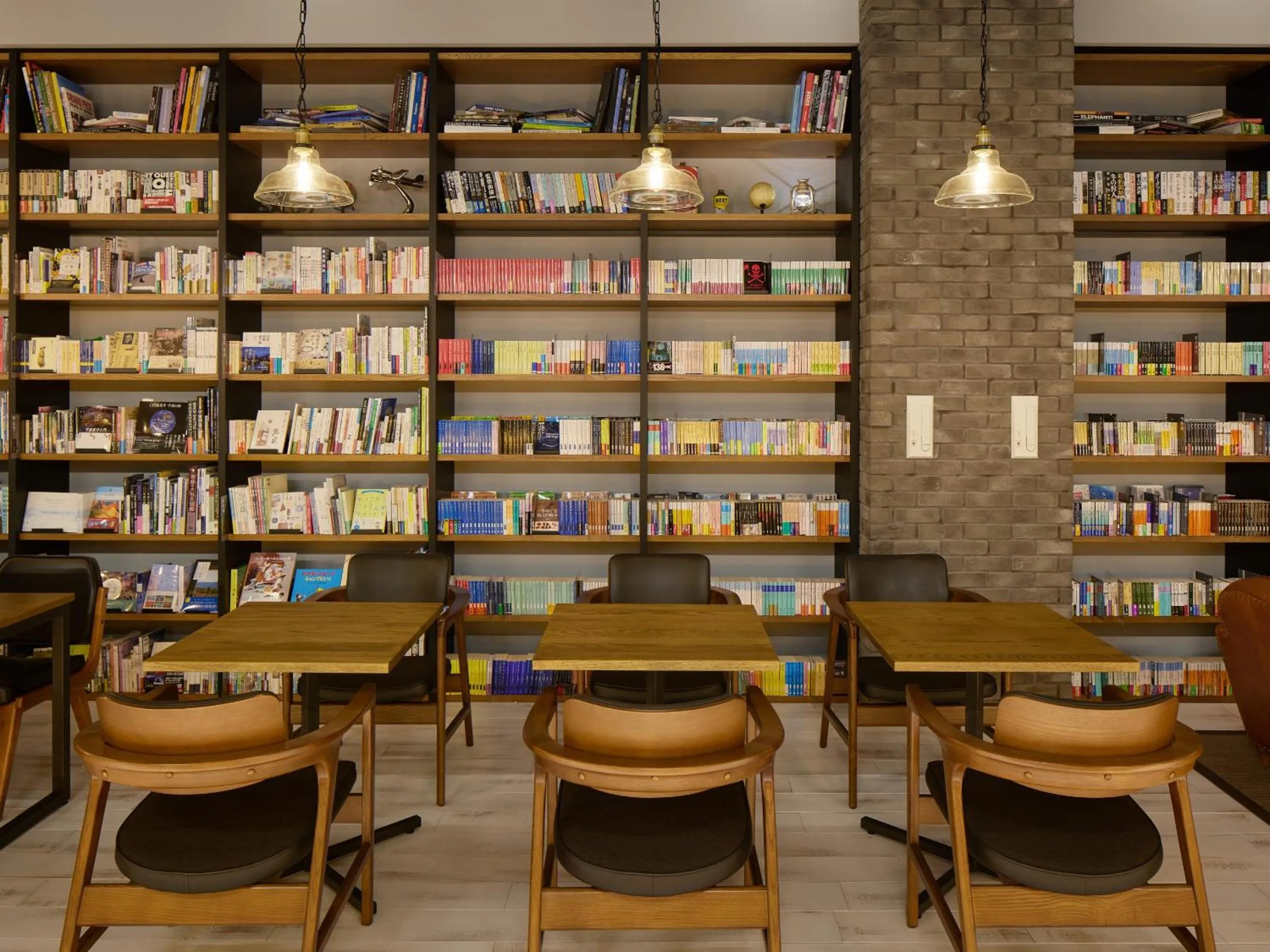 Lounge or bar in LAMP LIGHT BOOKS HOTEL fukuoka