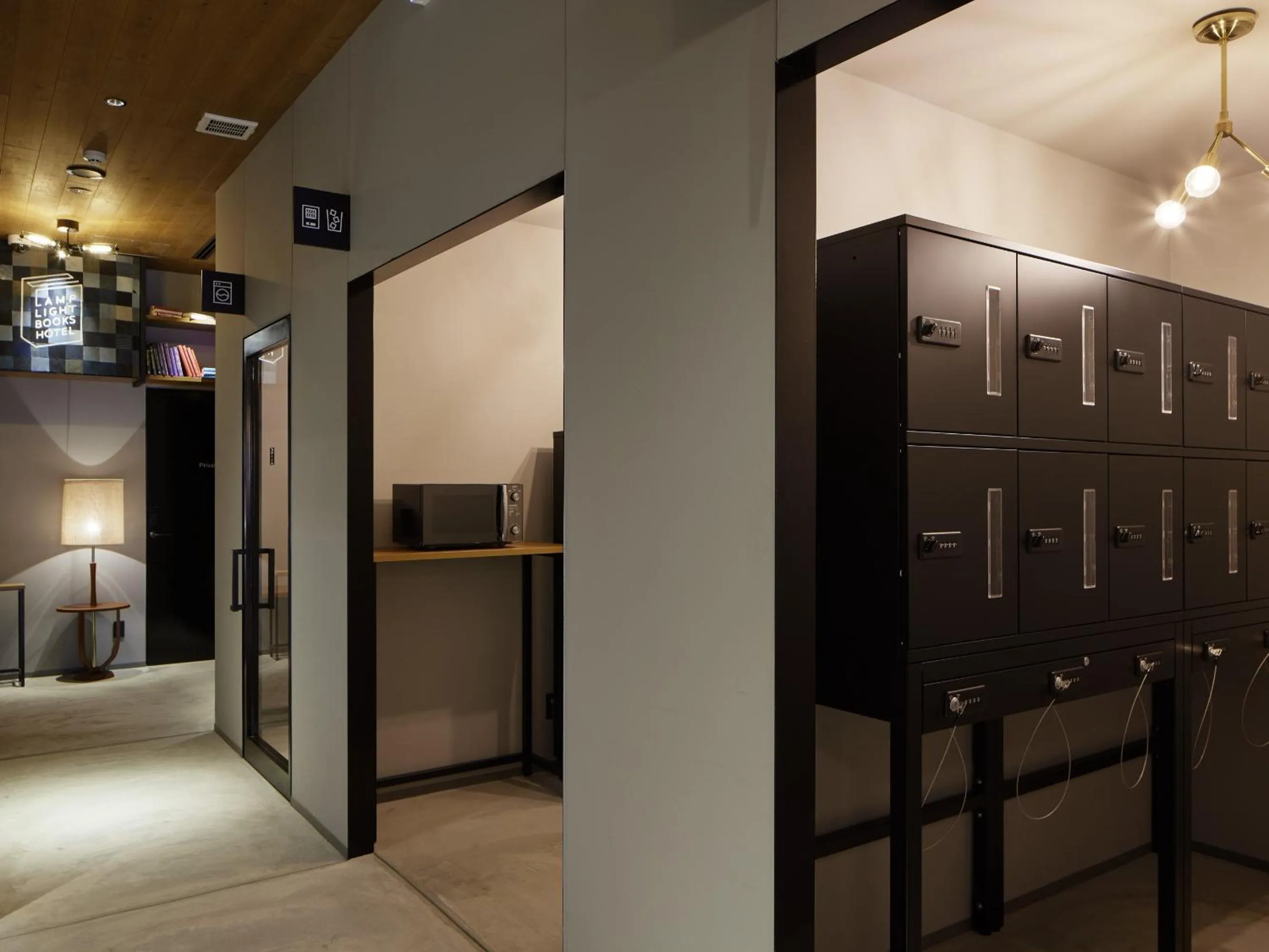 minibar in LAMP LIGHT BOOKS HOTEL fukuoka