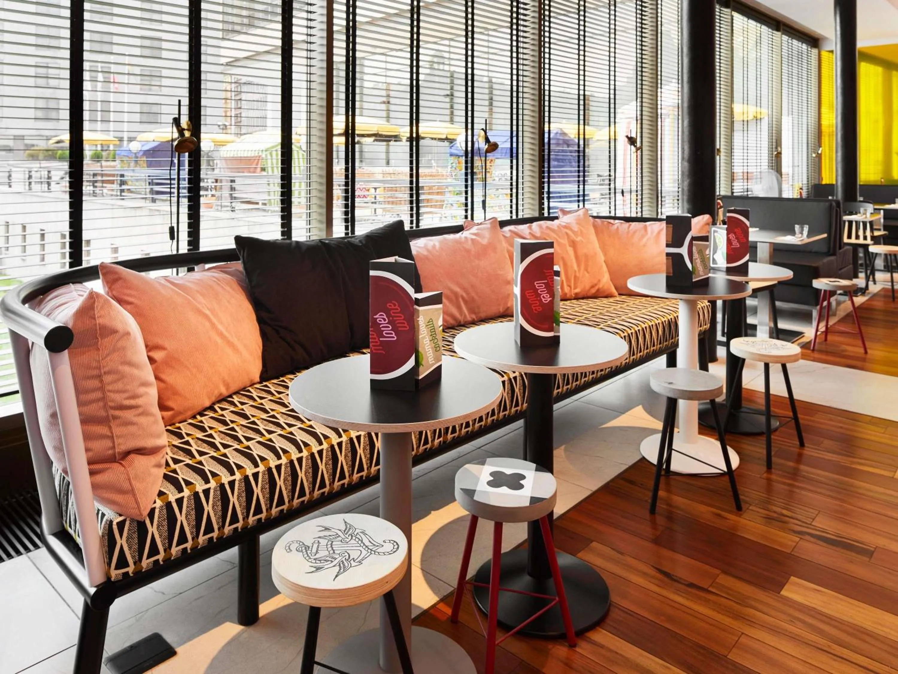 Restaurant/places to eat in Mama Shelter Prague