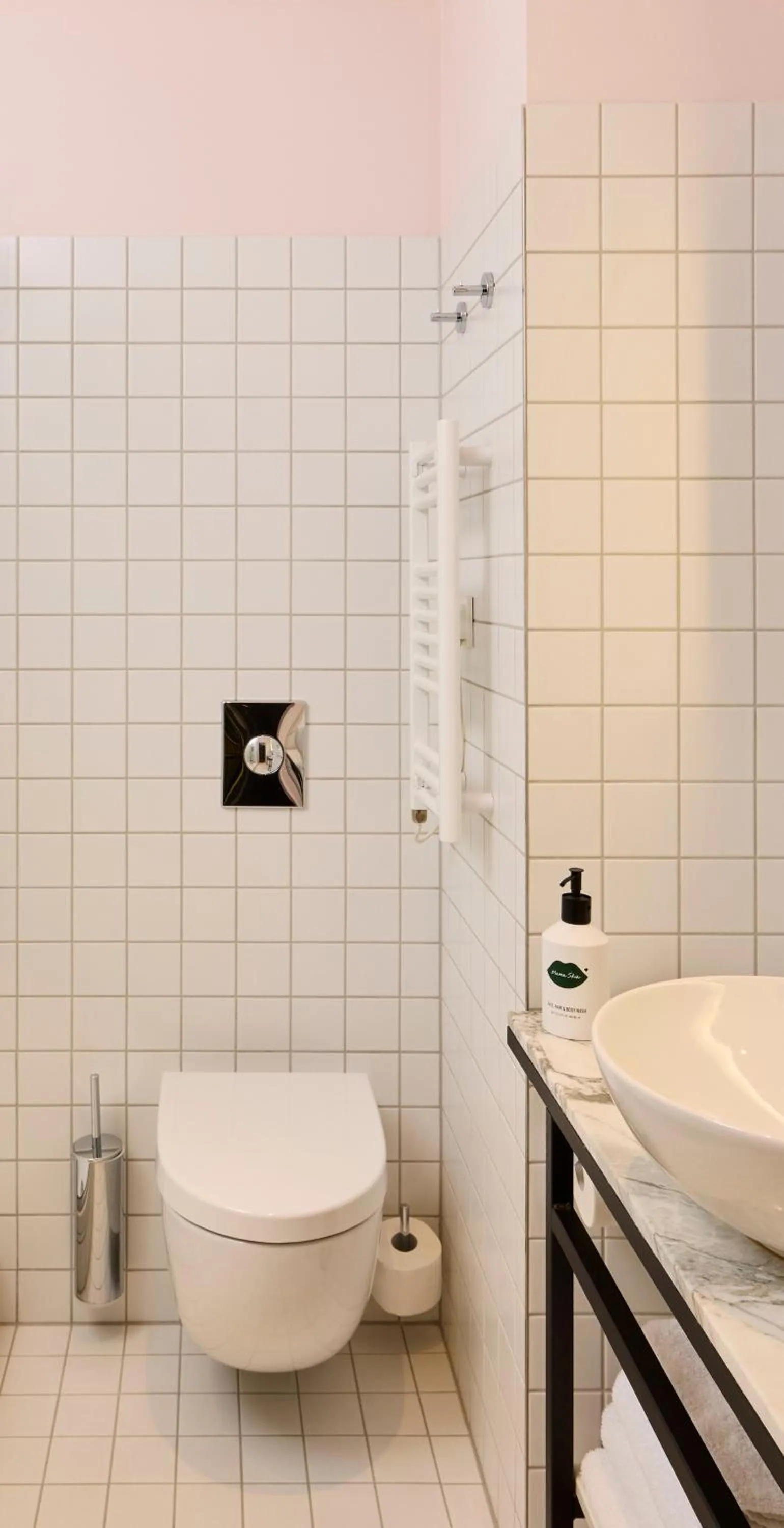 Toilet in Mama Shelter Prague