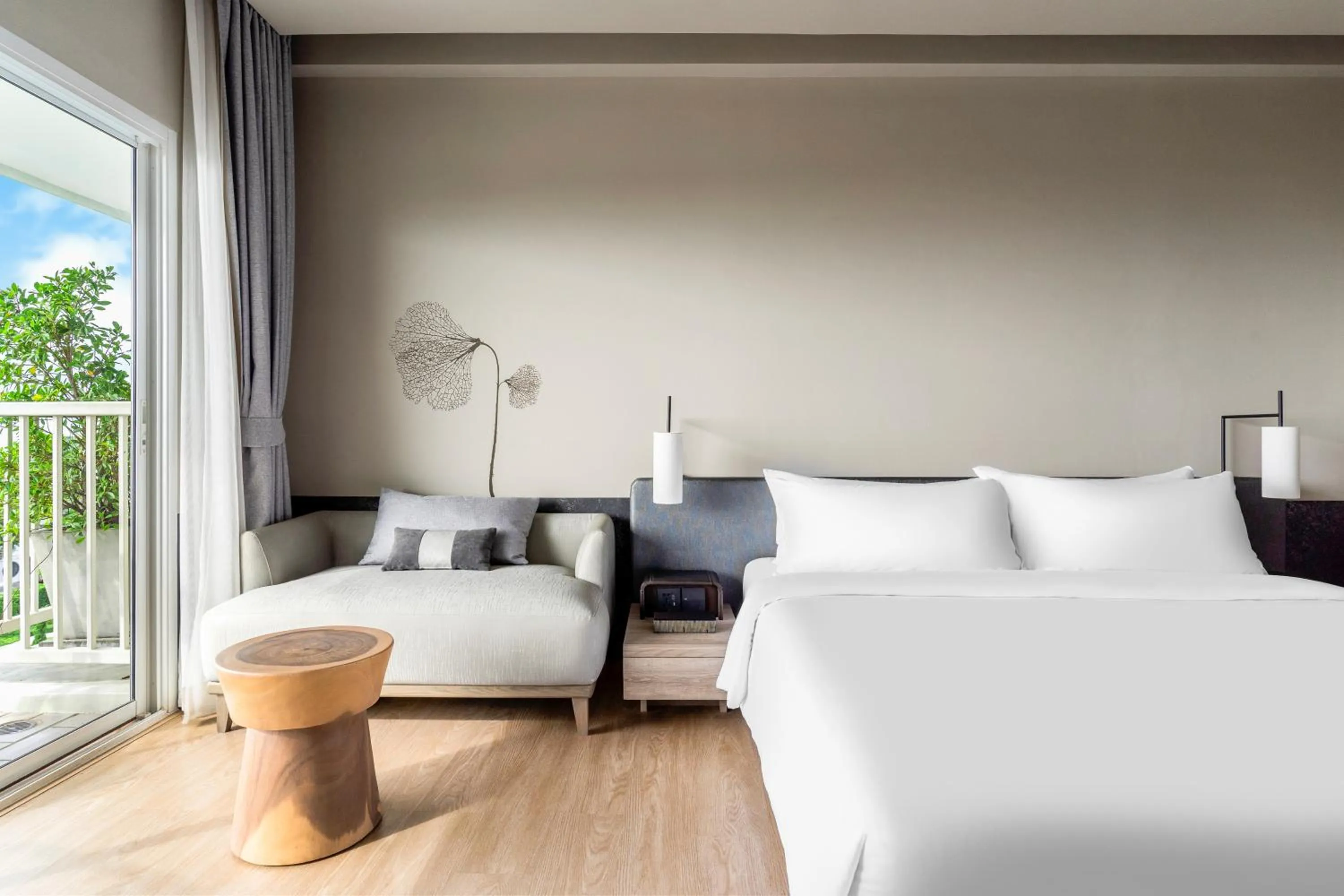 View (from property/room), Bed in Cross Pattaya Pratamnak