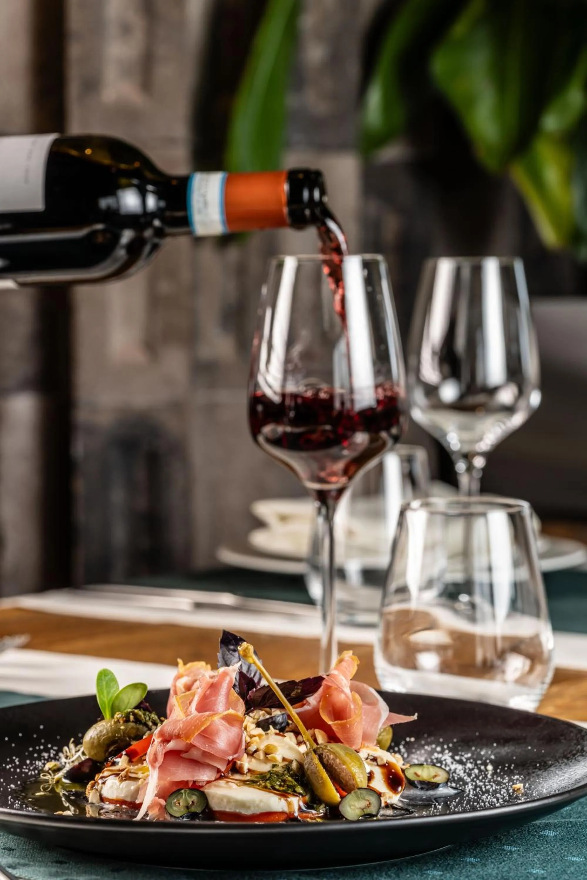 Restaurant/places to eat in Loft7