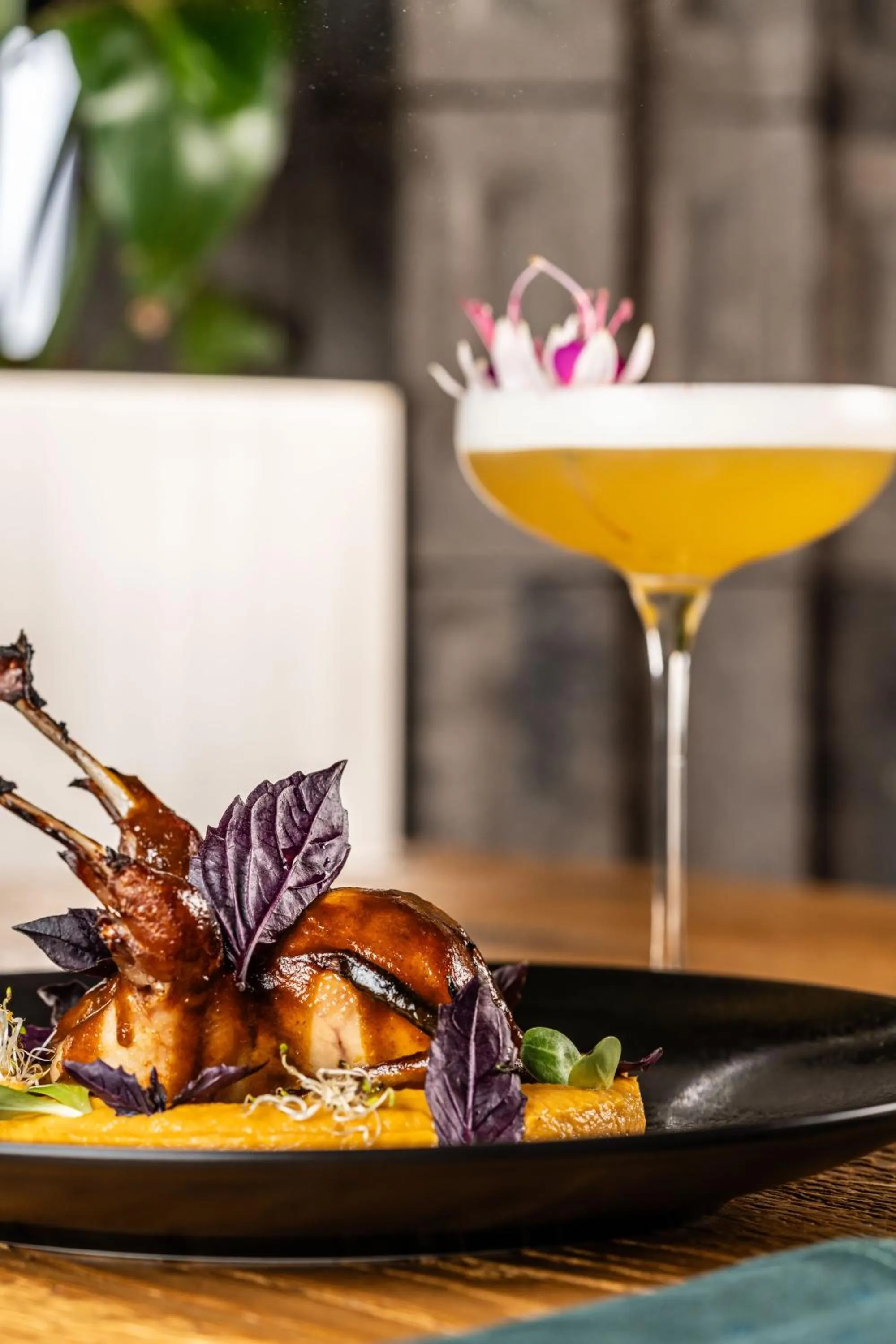 Restaurant/places to eat in Loft7