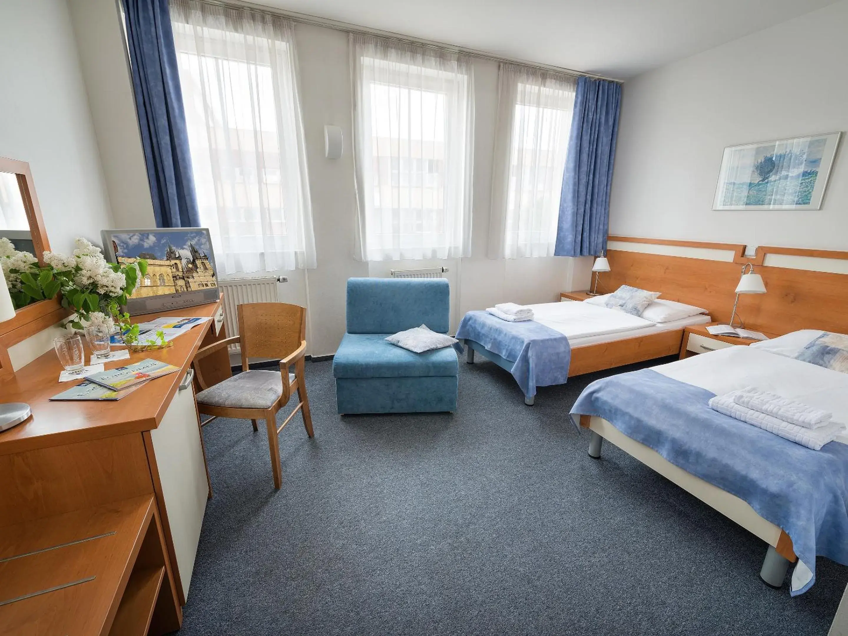 Triple Room in EA Hotel Populus Triple Room in EA Hotel Populus