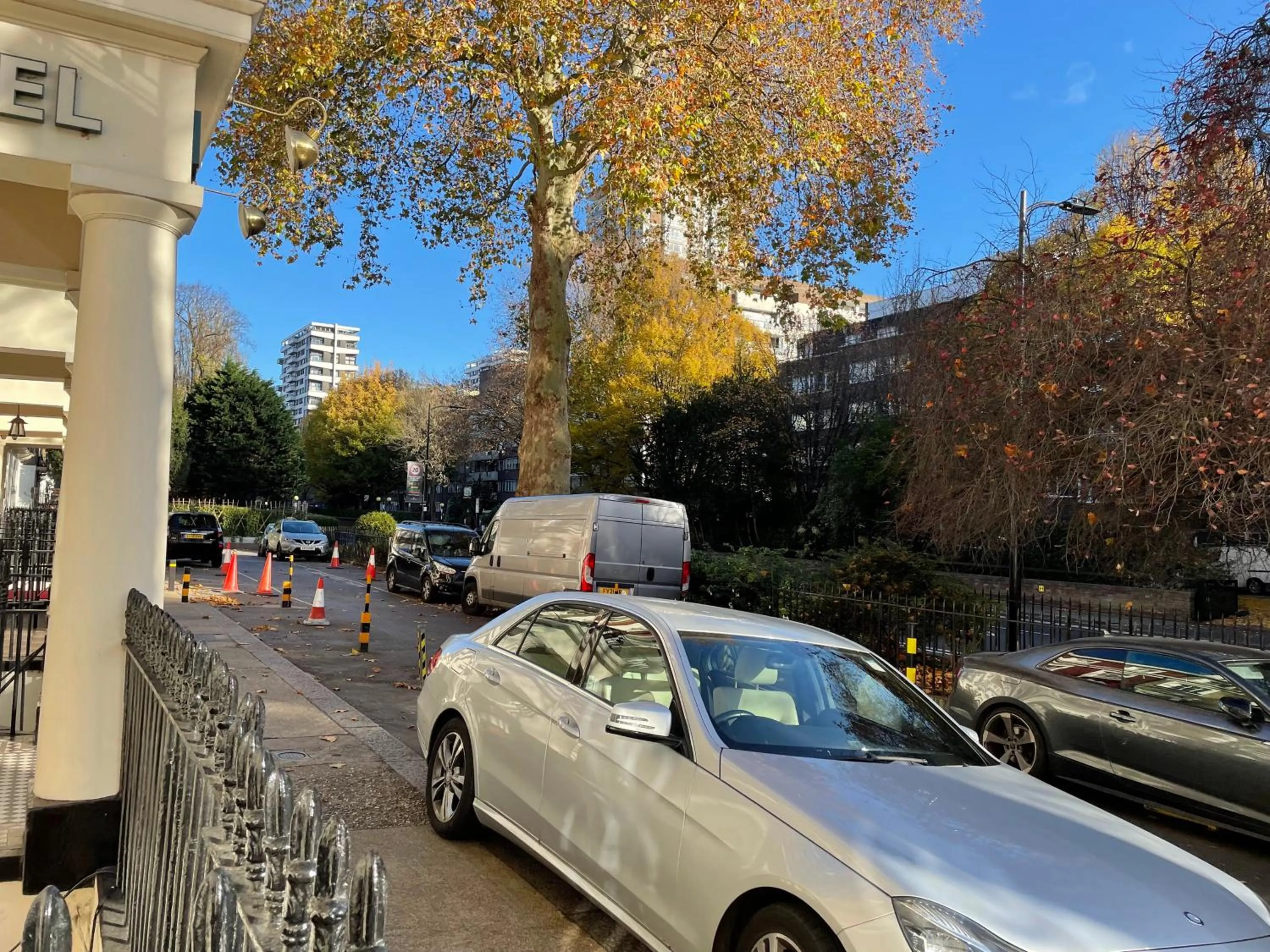 Neighbourhood in Orchard Hotel