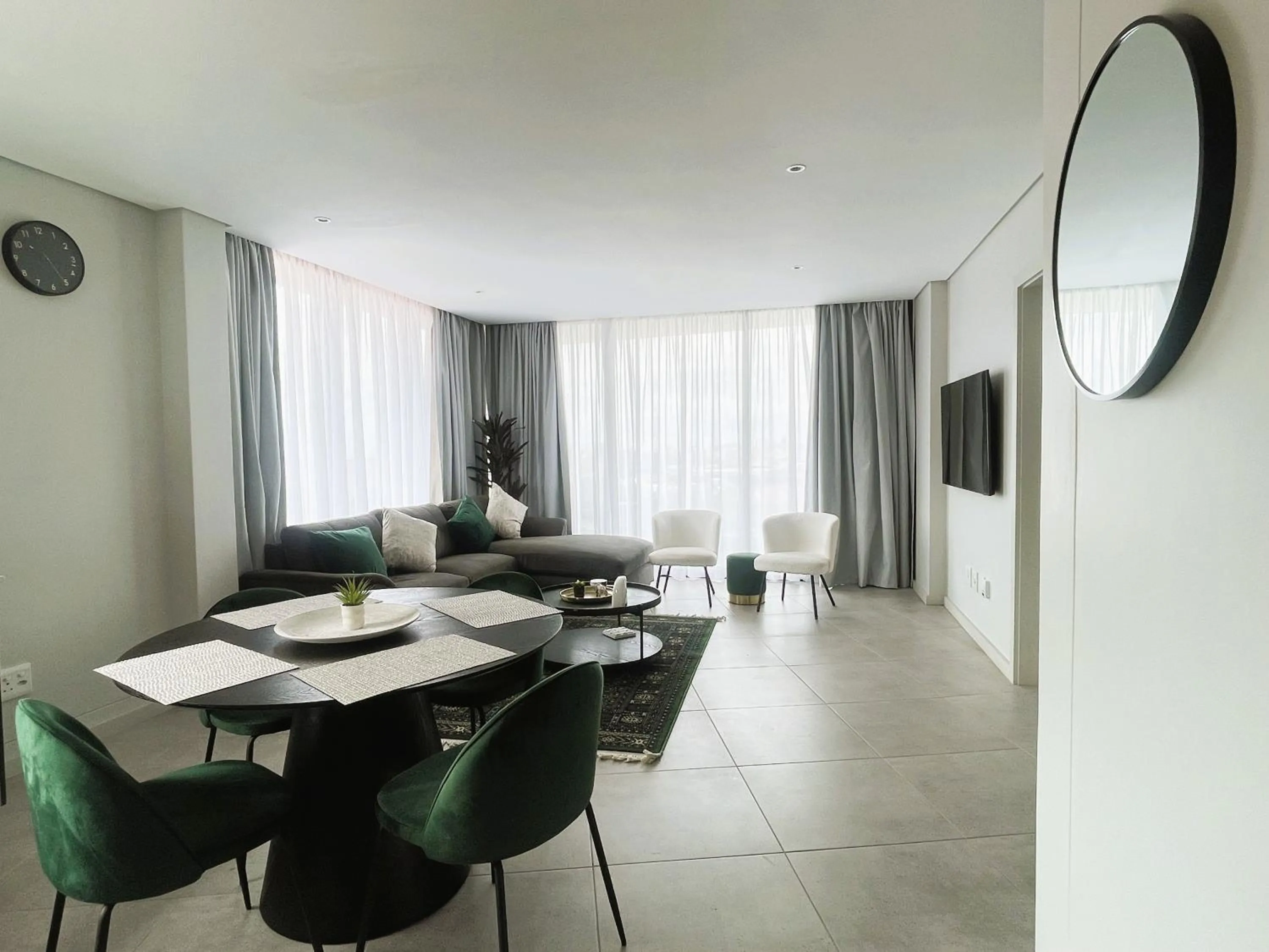 TV and multimedia in Glorystar 2Six2 Florida Road