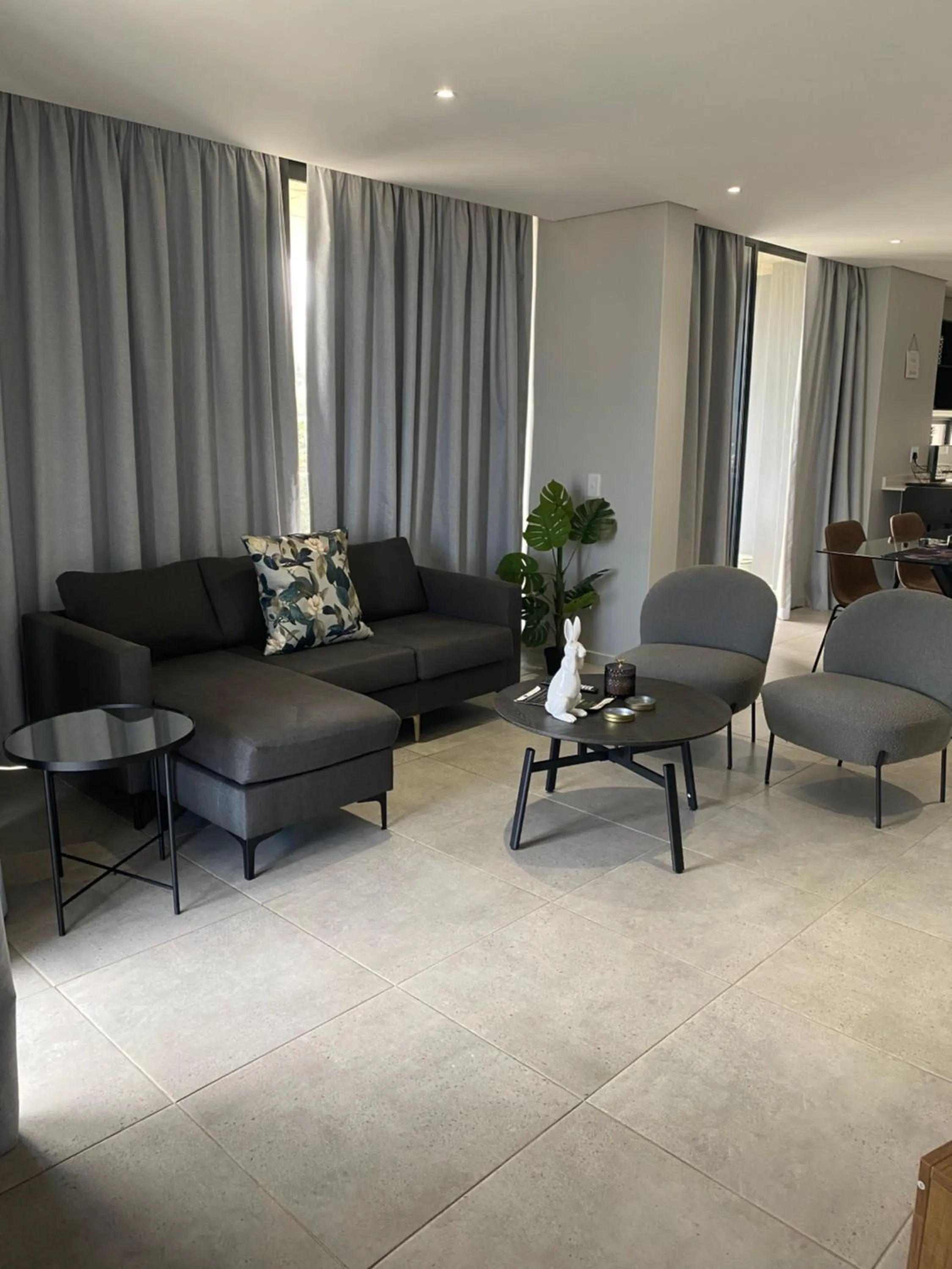 Living room in Glorystar 2Six2 Florida Road