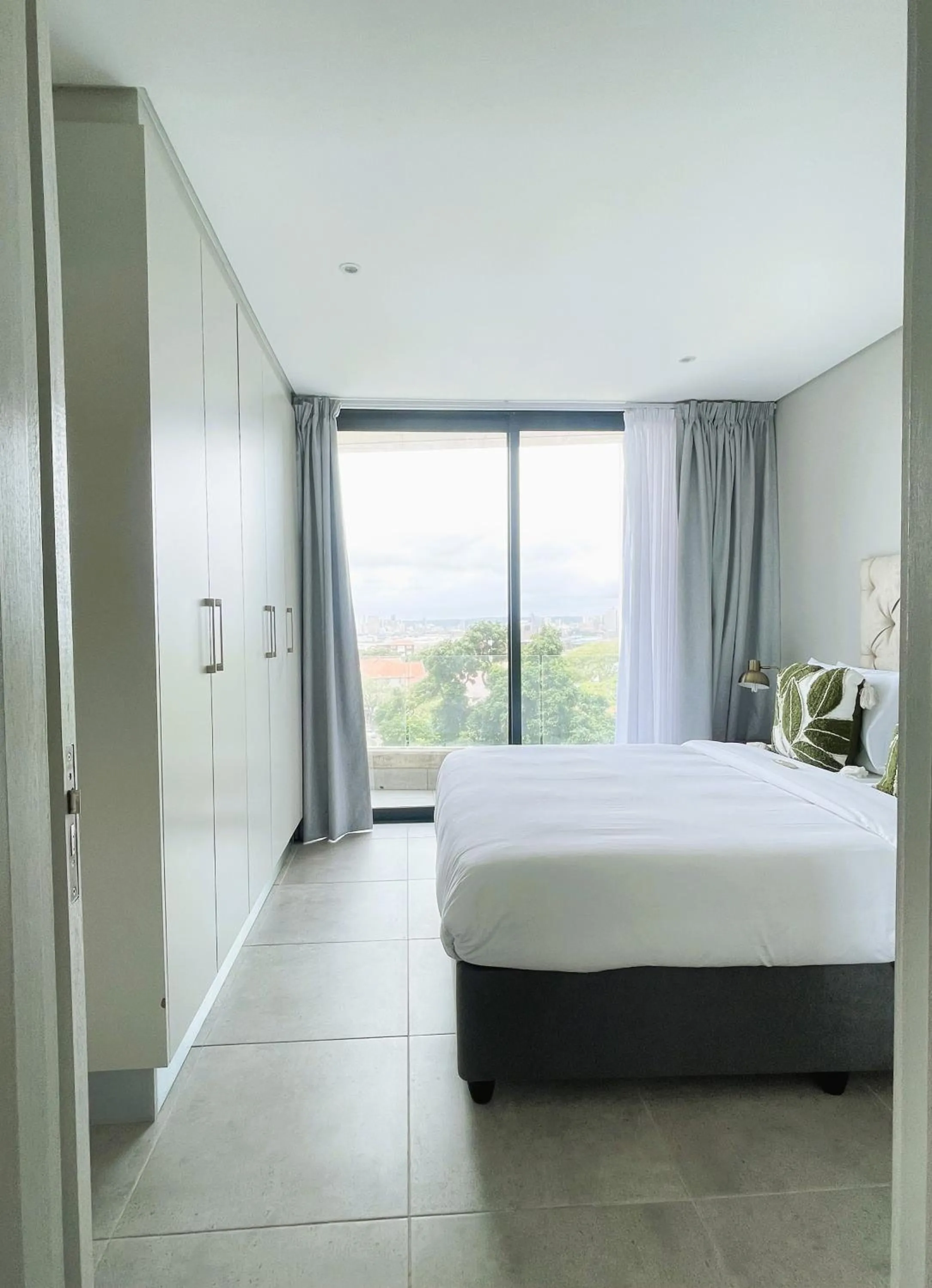 Bed in Glorystar 2Six2 Florida Road