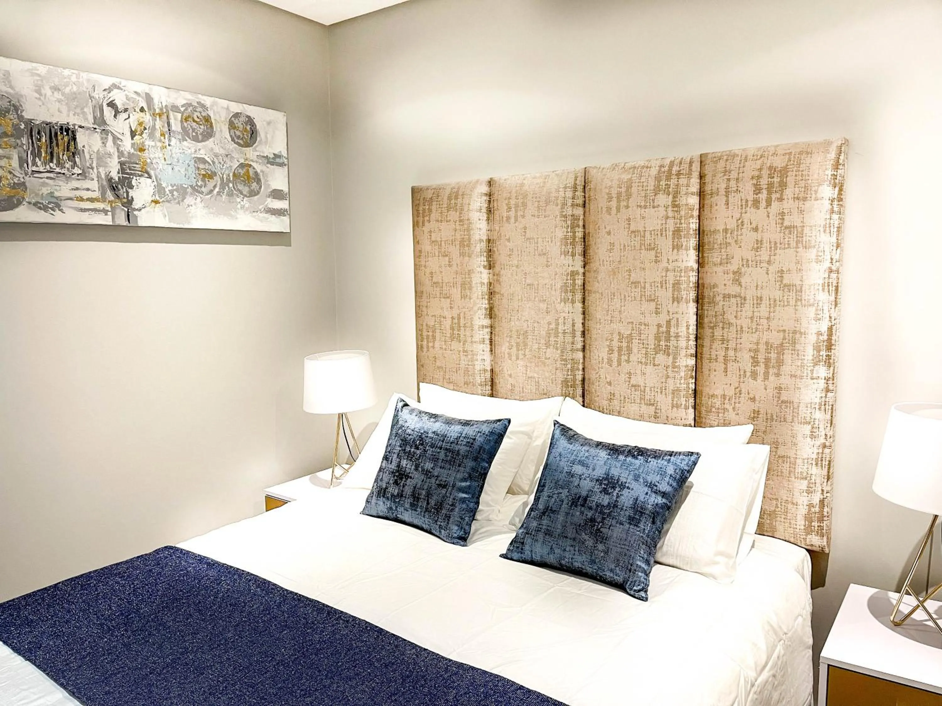 Bedroom, Bed in Glorystar 2Six2 Florida Road