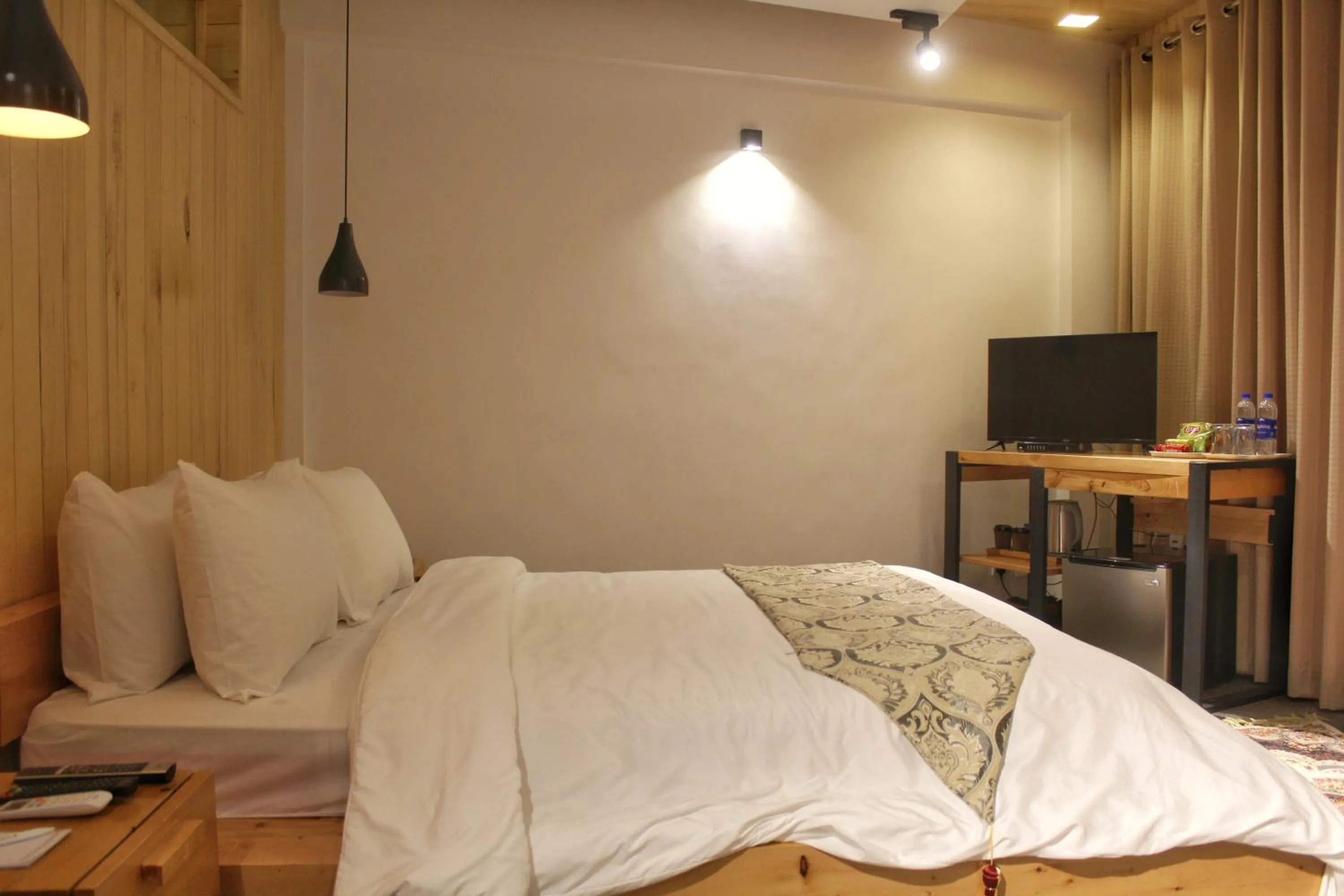 Bed in Famree Resort Hunza