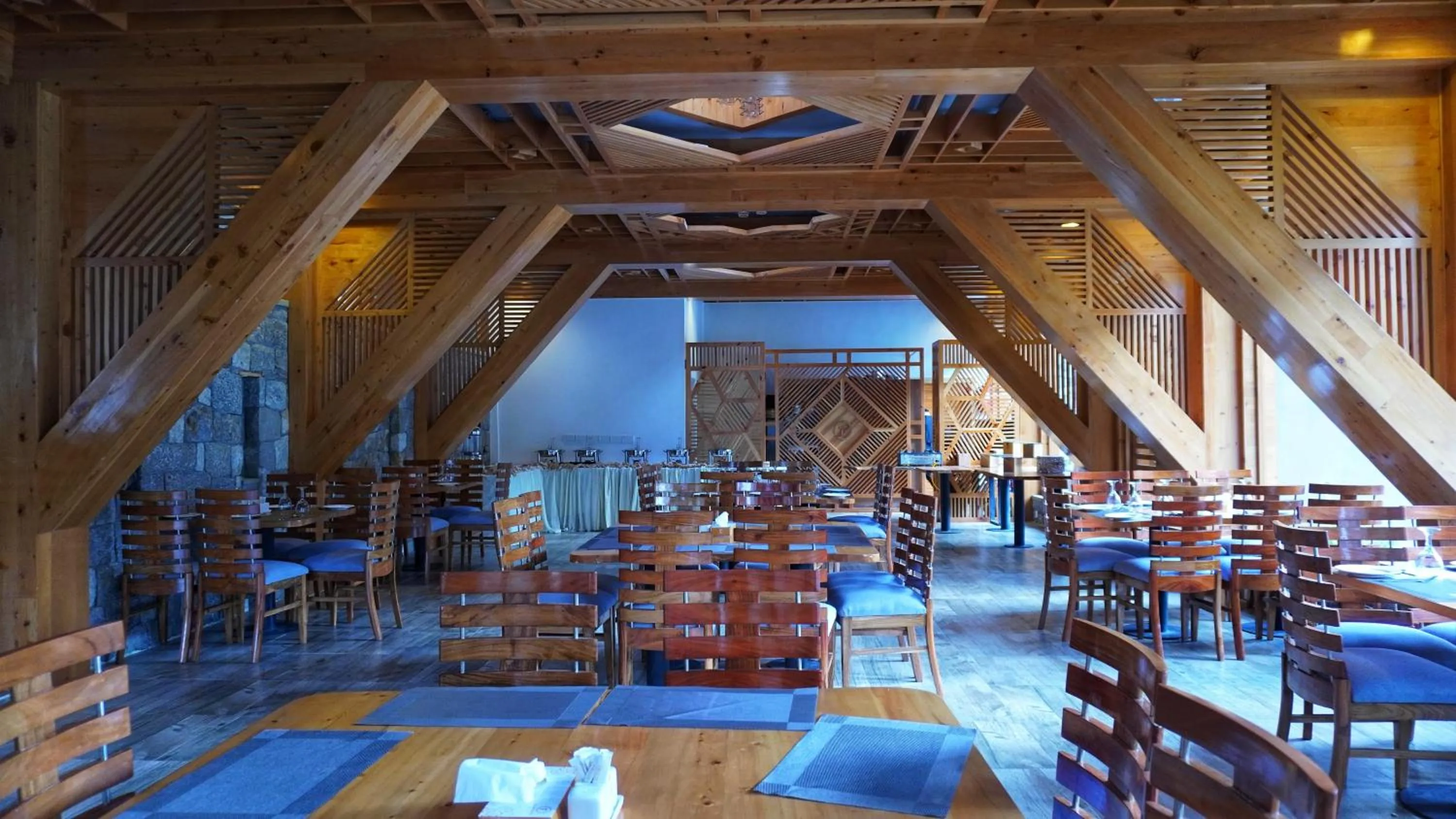 Restaurant/places to eat in Famree Resort Hunza