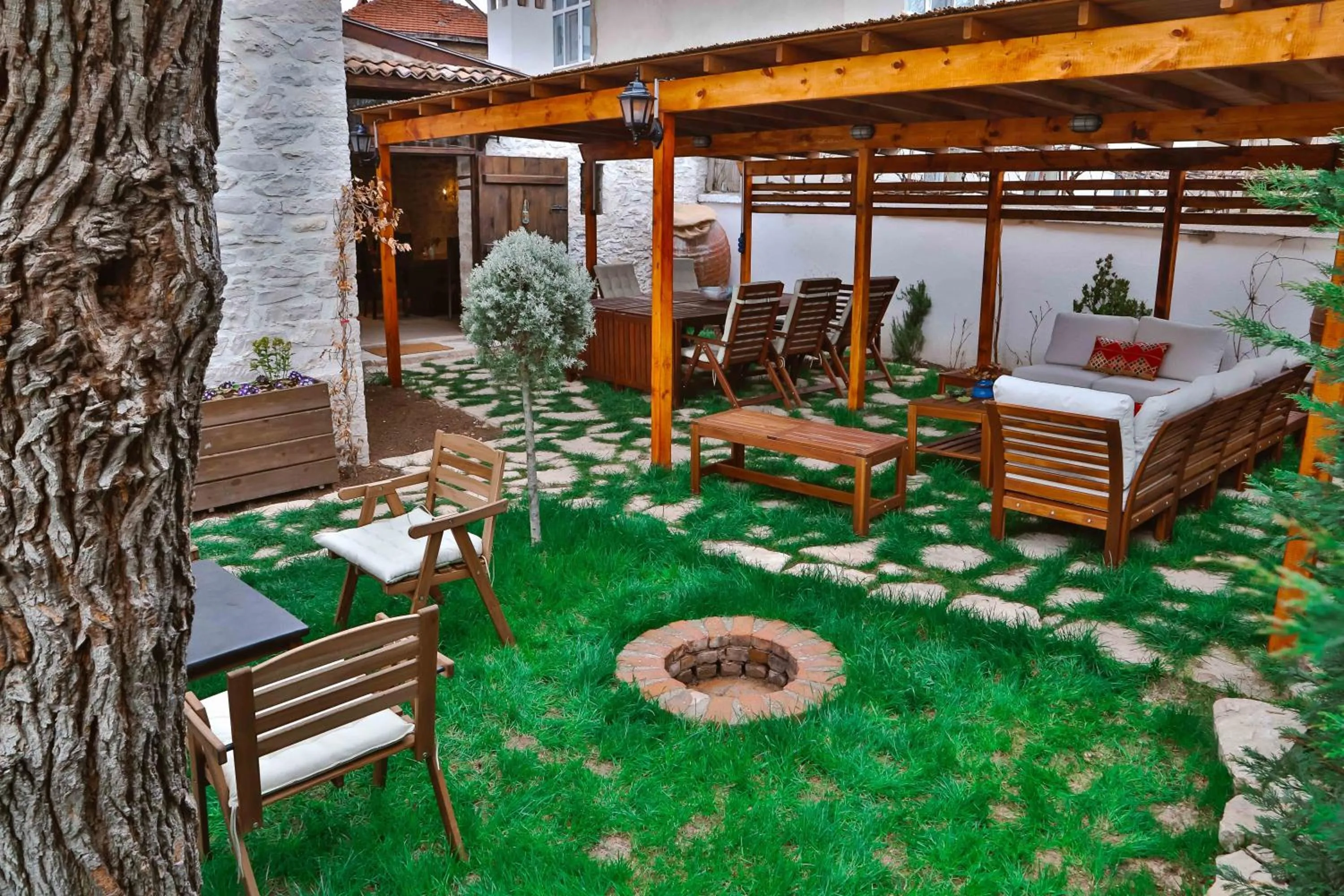 Garden in Konak Bindallı