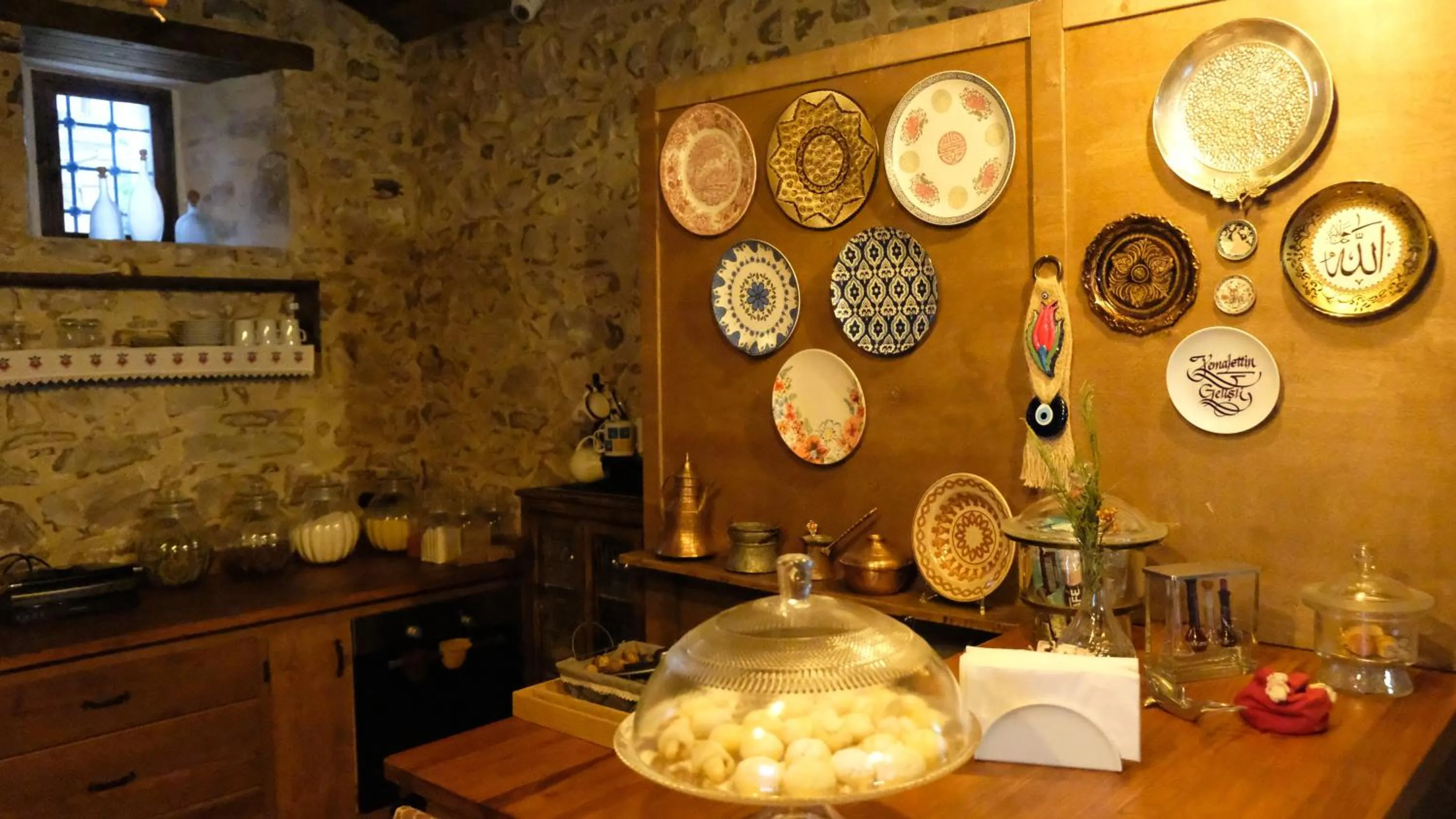 Decorative detail in Konak Bindallı