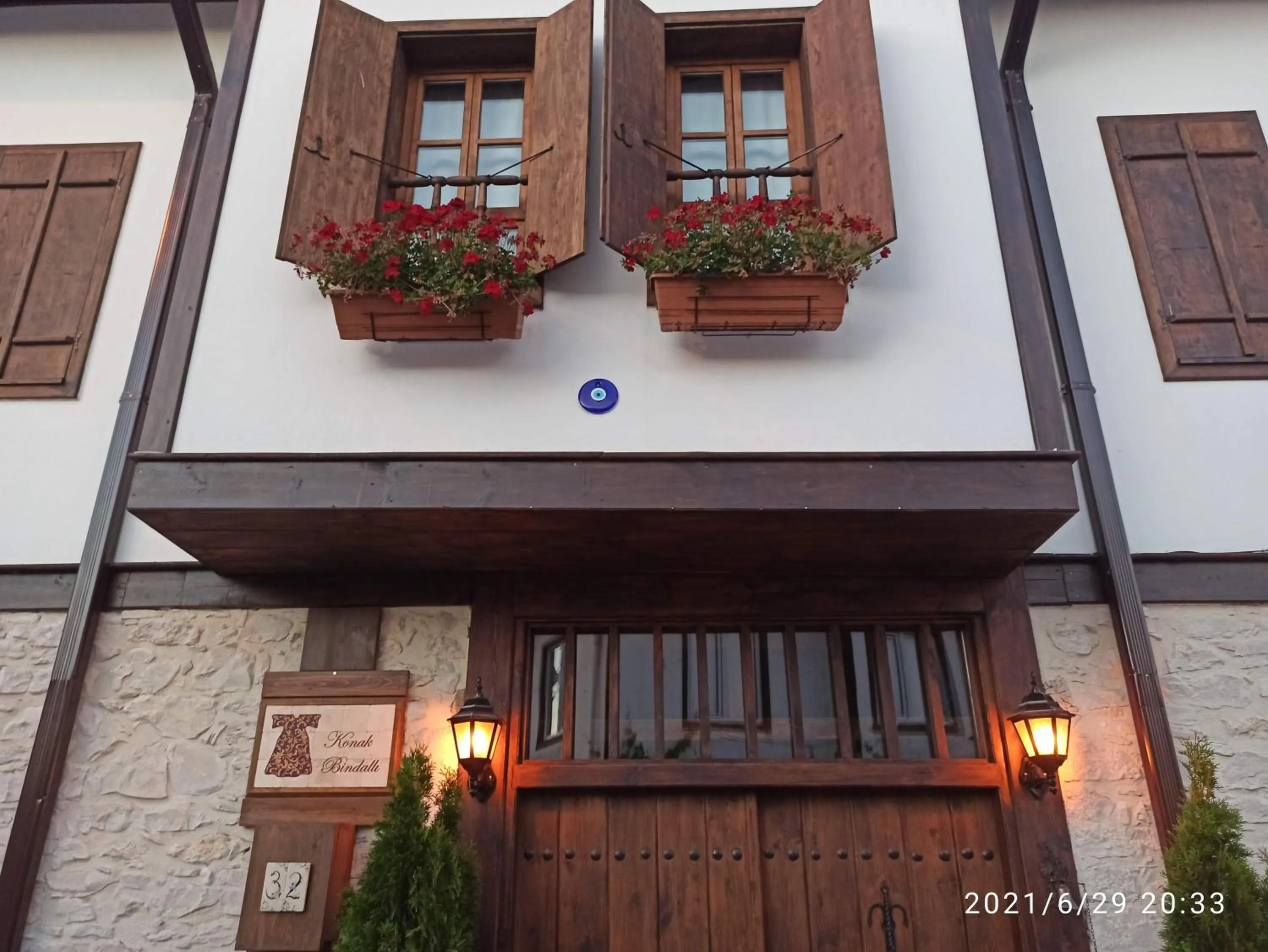 Property building in Konak Bindallı