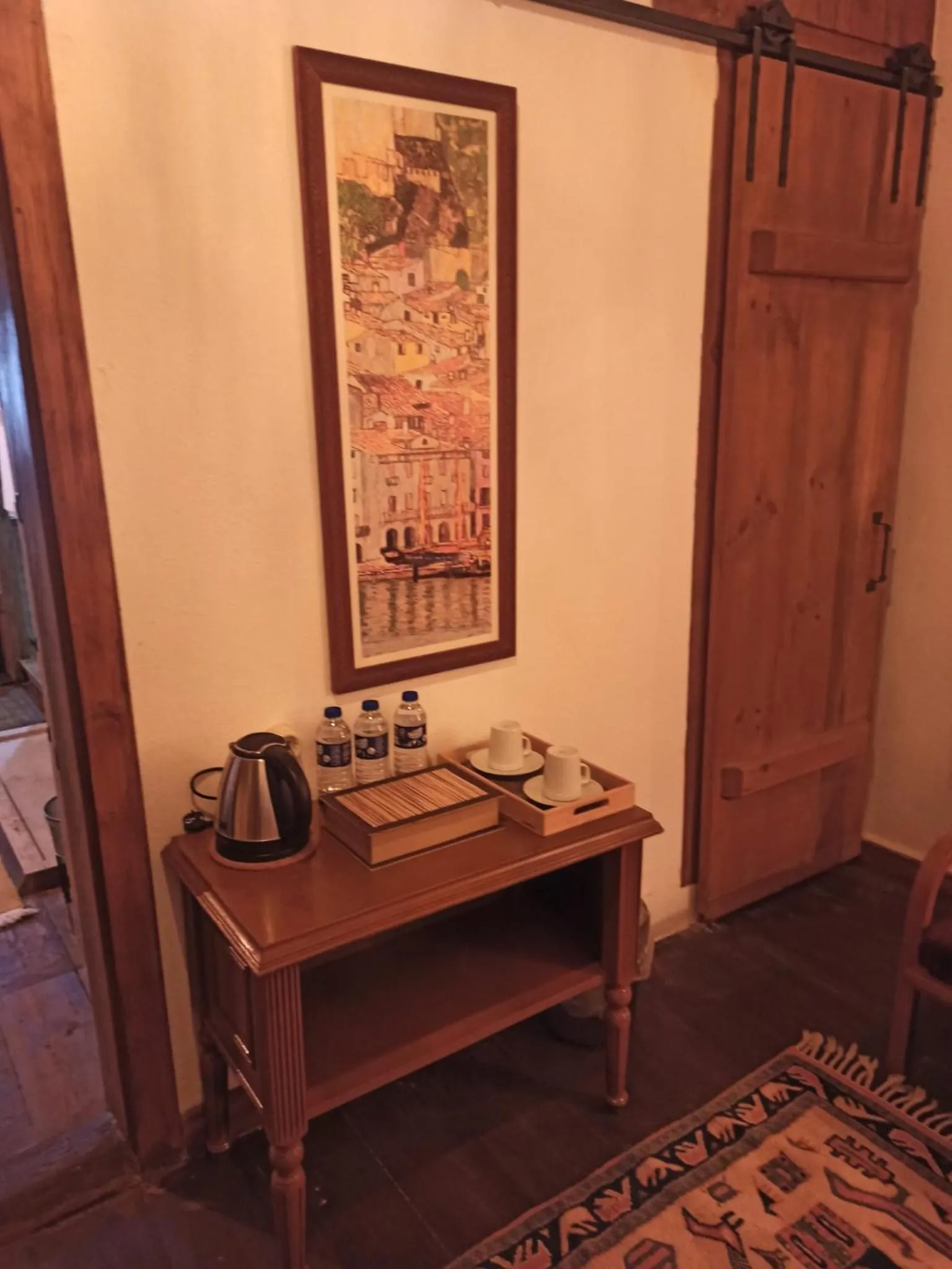 Seating area in Konak Bindallı